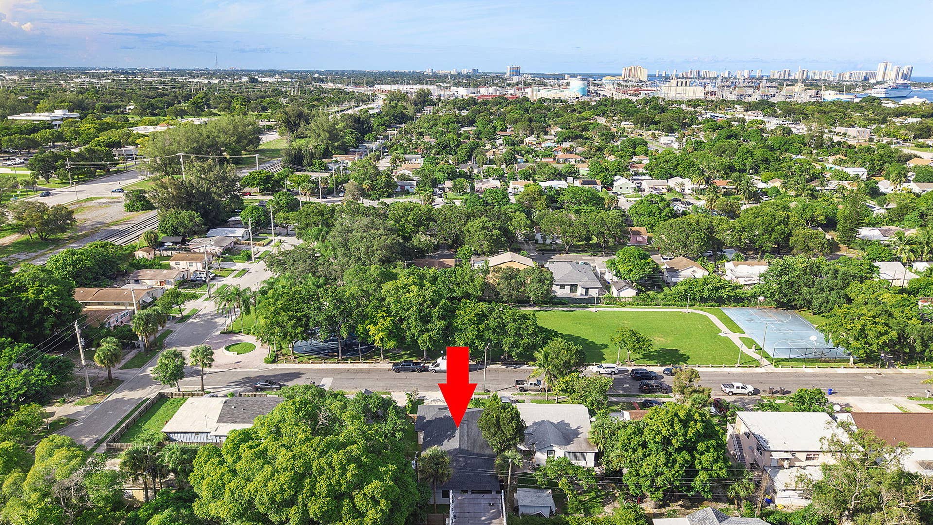 730 47TH Street, West Palm Beach, FL 33407 13-web-or-mls-DJI_20261005164820_0727_D