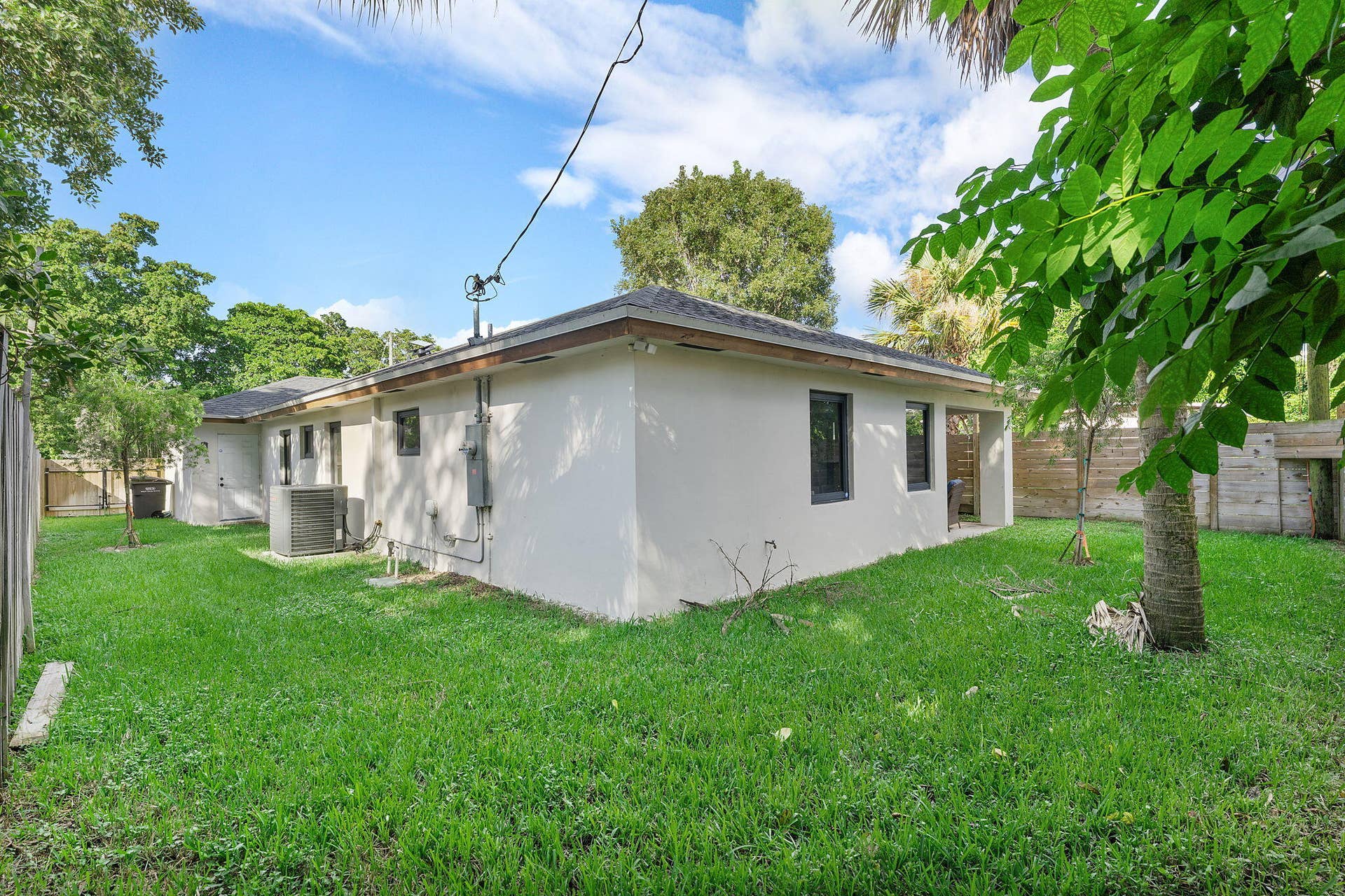 730 47TH Street, West Palm Beach, FL 33407 43-web-or-mls-DSC01087