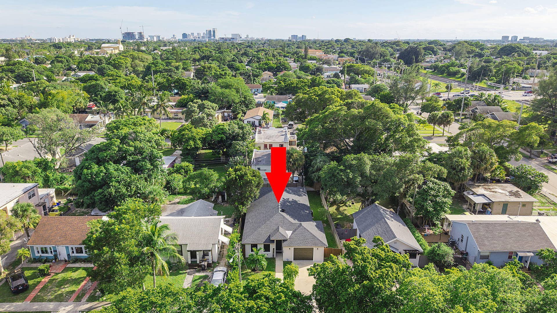 730 47TH Street, West Palm Beach, FL 33407 3-web-or-mls-DJI_20261005164643_0702_D