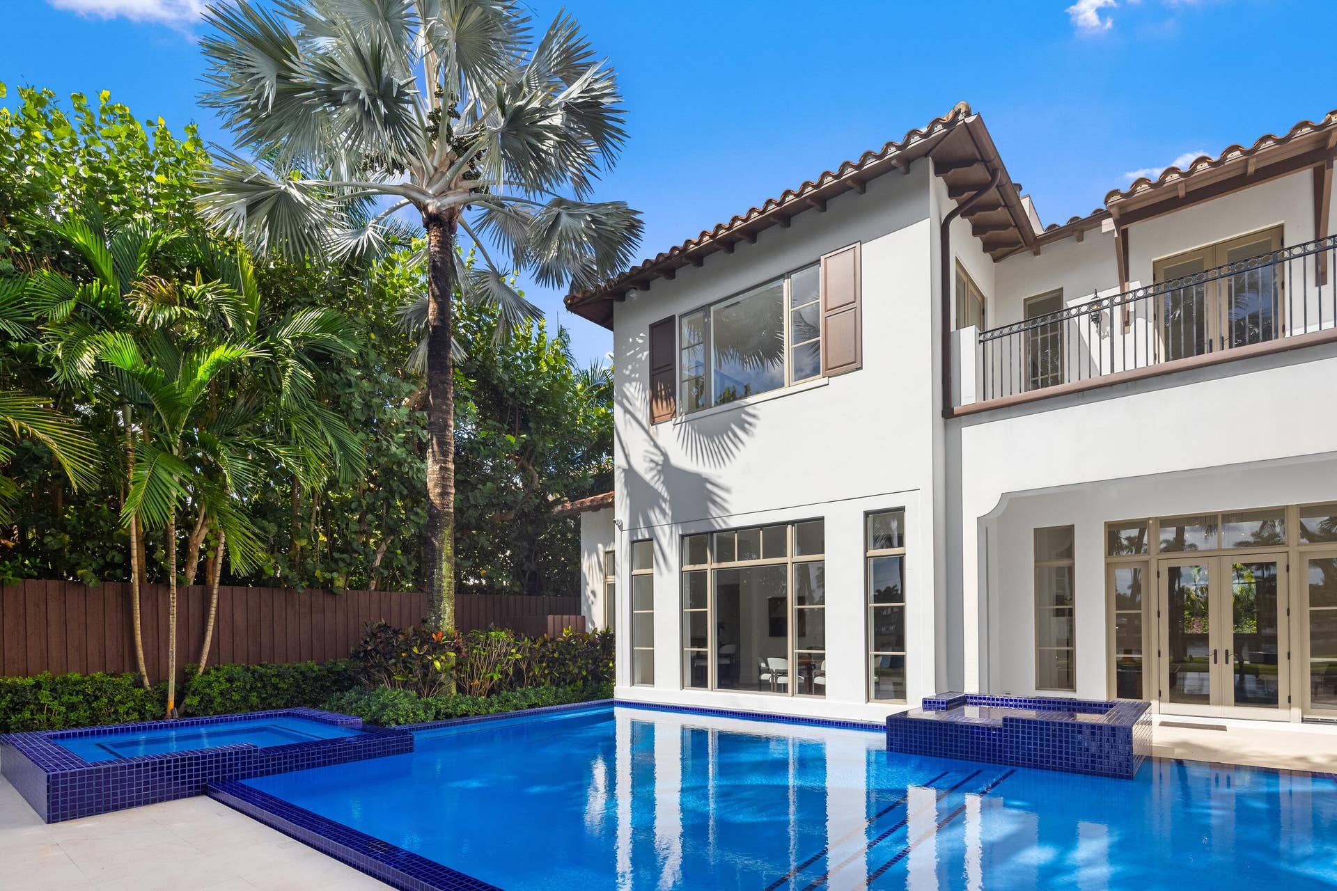 Resort-style Pool
