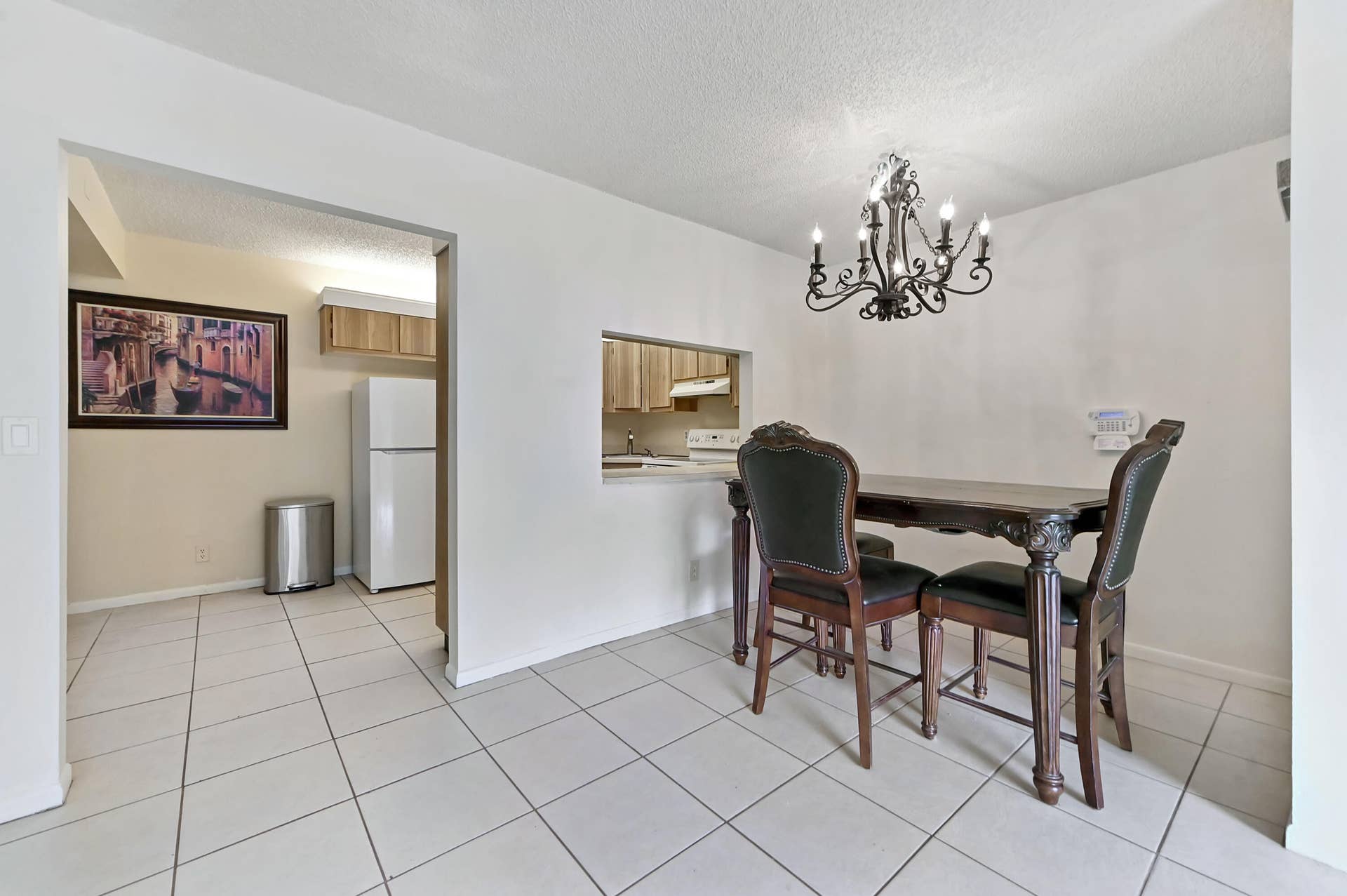 1005 Green Pine Boulevard, #C2, West Palm Beach, FL 33409 08 Dining area 01
