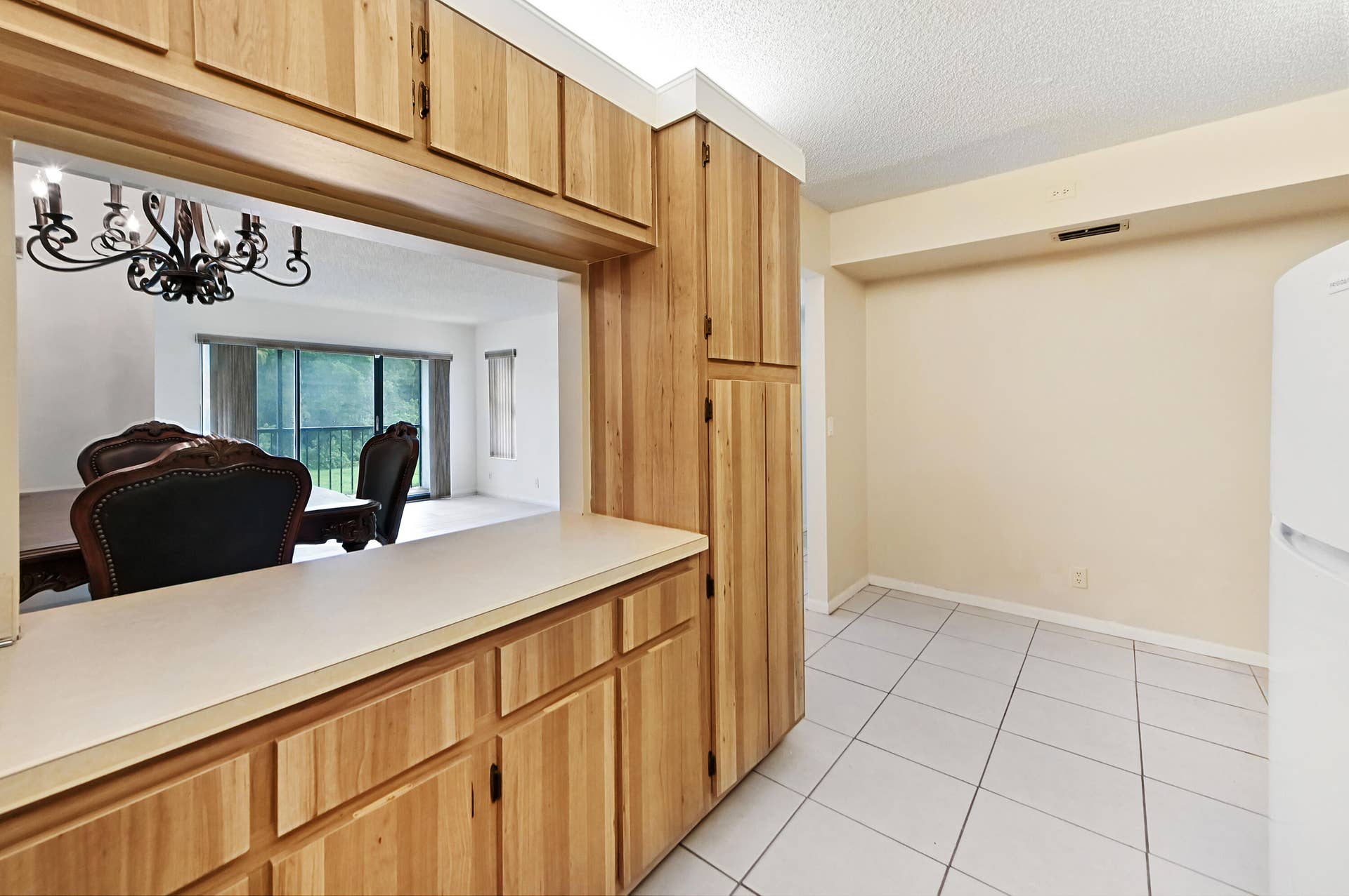 1005 Green Pine Boulevard, #C2, West Palm Beach, FL 33409 11 Kitchen 03