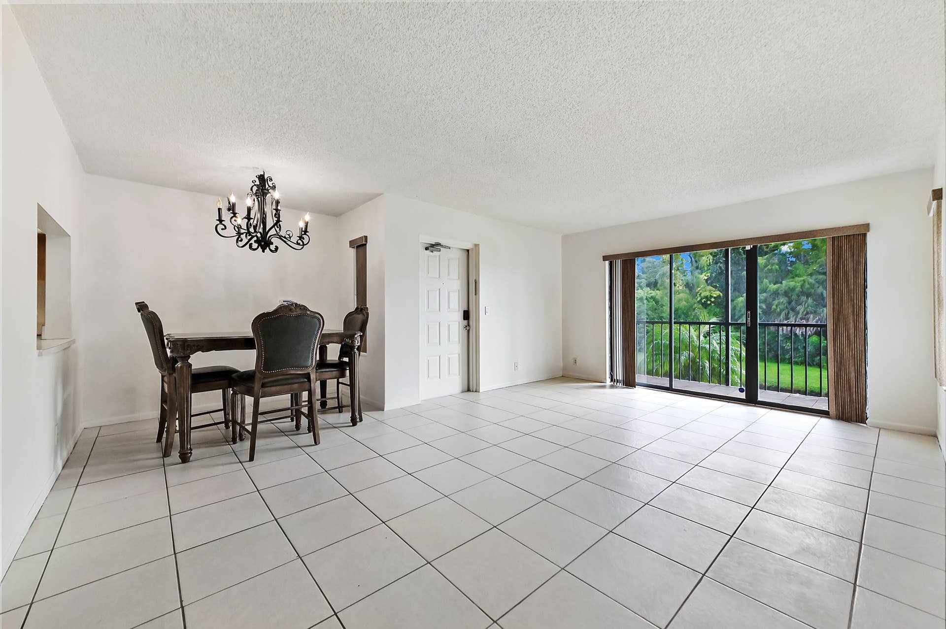 1005 Green Pine Boulevard, #C2, West Palm Beach, FL 33409 07 Dining room 01