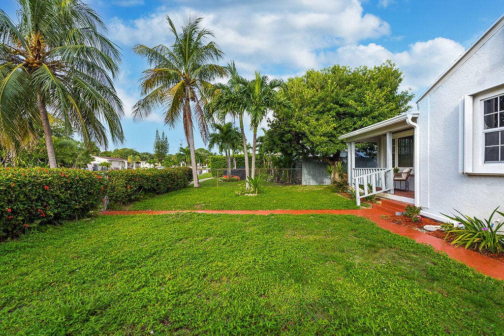 719SummitBlvdWPB-7