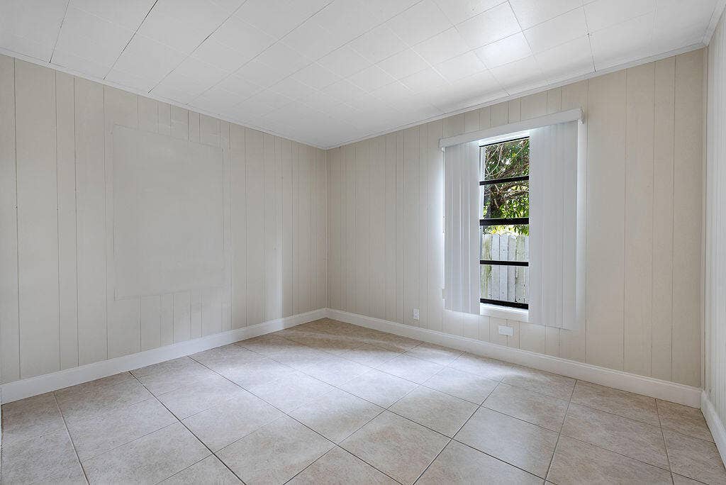 Bedroom #1
