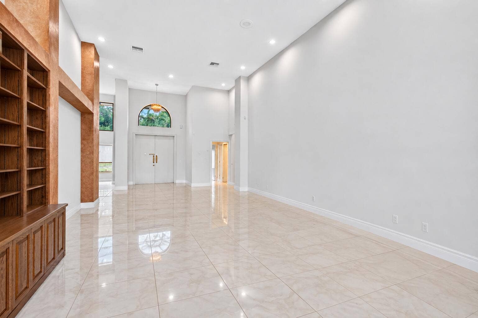 10423 Stonebridge Boulevard, Boca Raton, FL 33498 15-gallery-living-area