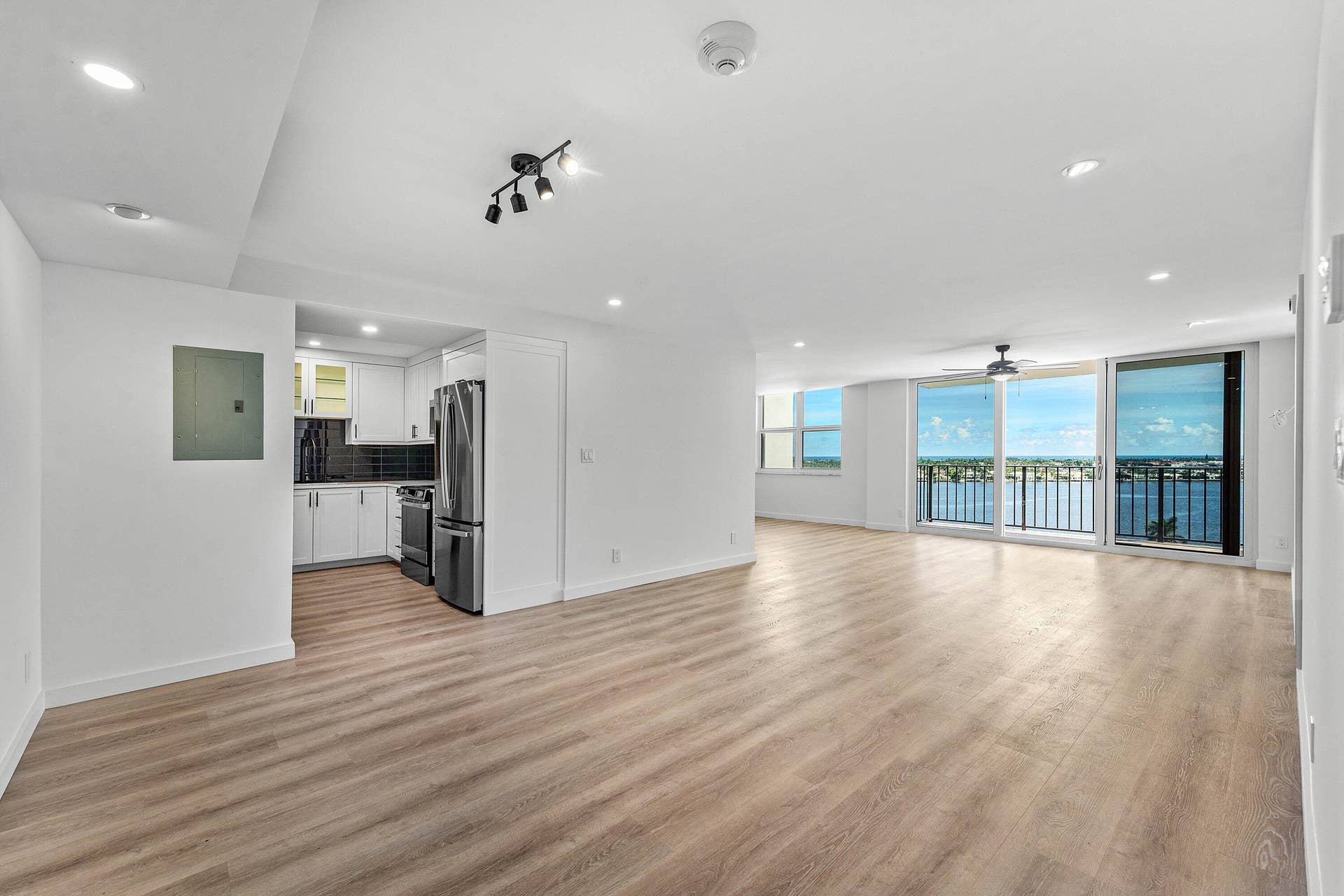1701 S Flagler Drive, #1205, West Palm Beach, FL 33401 003-1701SouthFlaglerDrive-Unit1205-WestP
