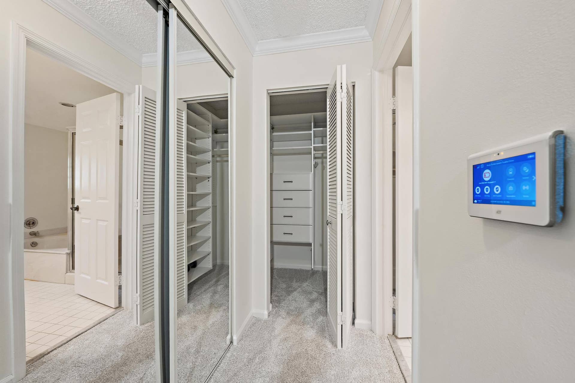 370 Prestwick Circle, #2, Palm Beach Gardens, FL 33418 370 Prestwick Cir apt 2-20