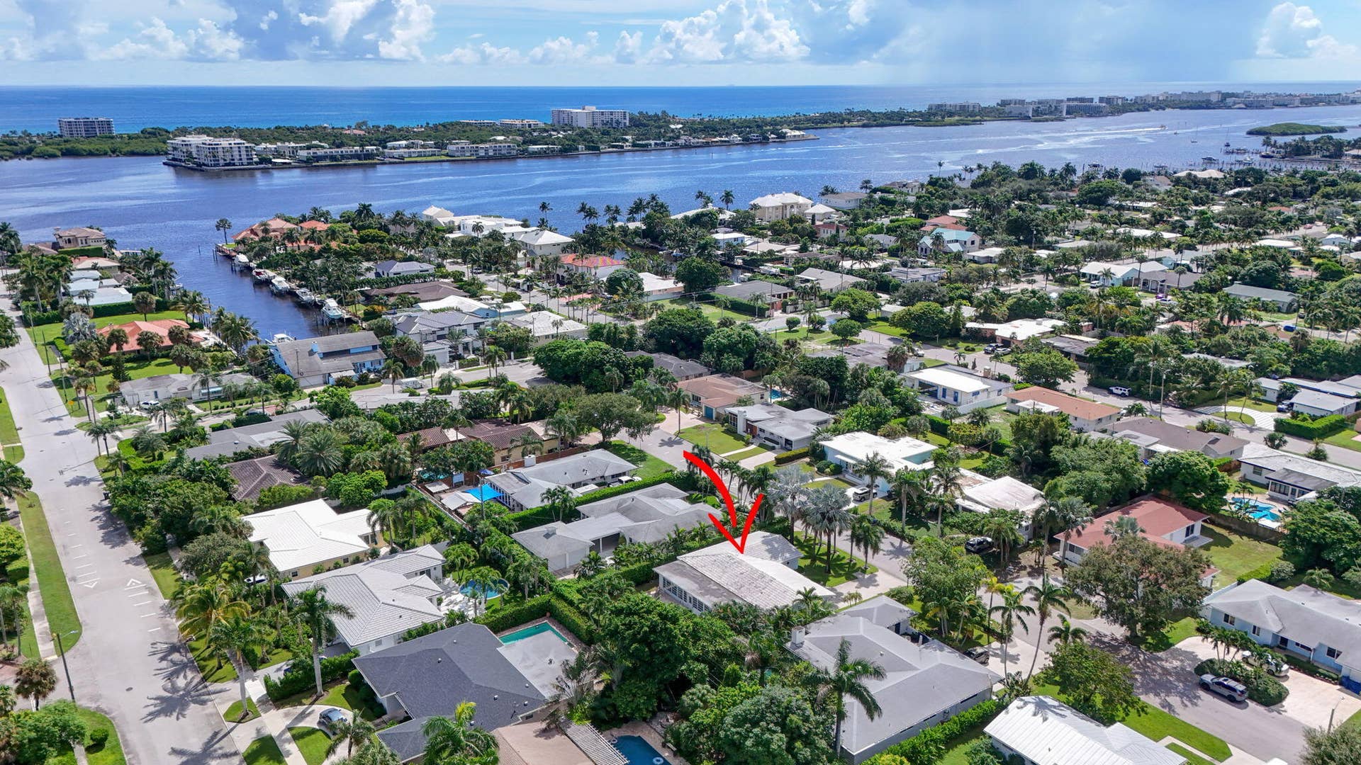 128 VASSAR Drive, Lake Worth Beach, FL 33460 70-web-or-mls-DJI_20261007235044_0333_D-