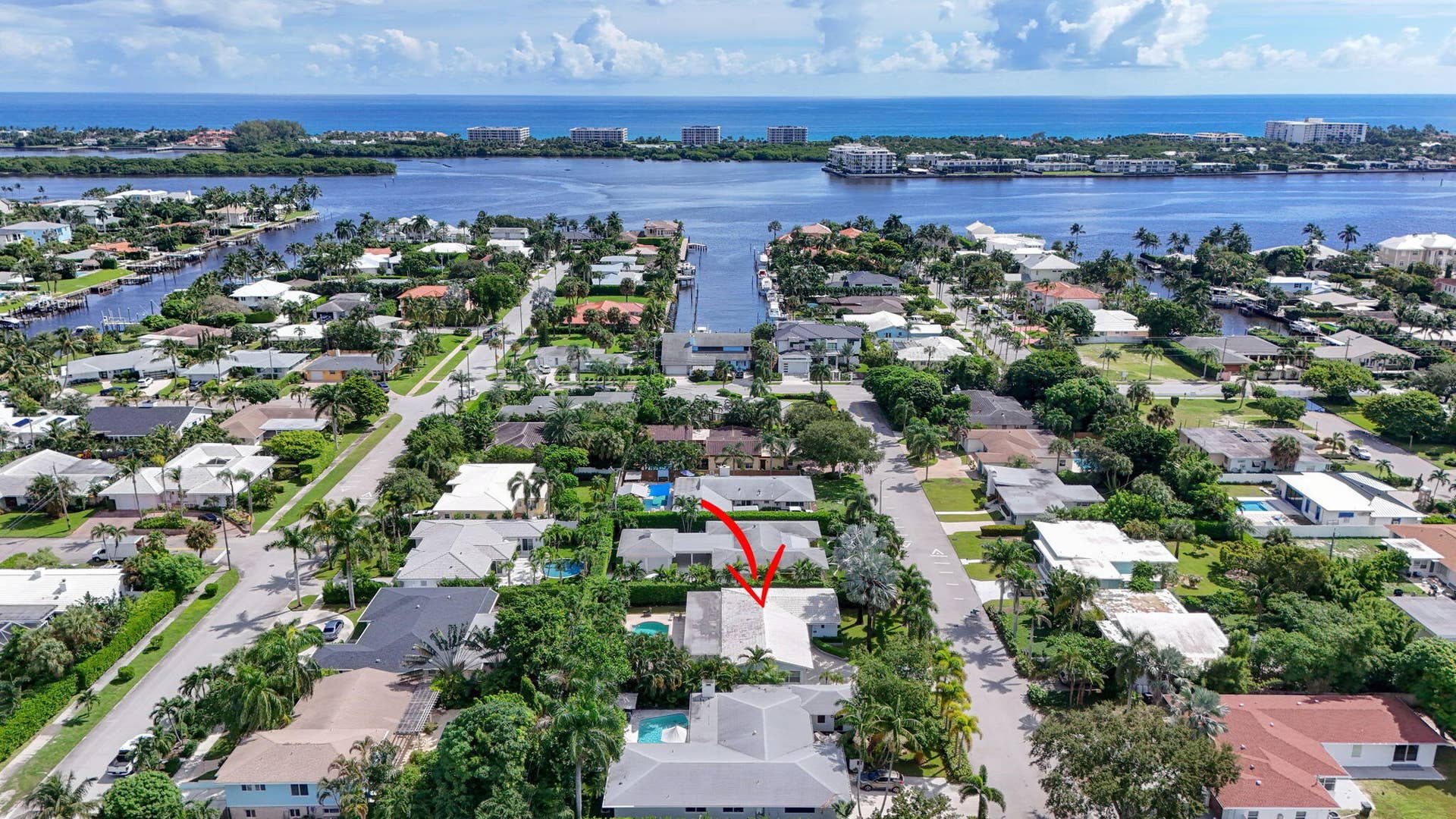 128 VASSAR Drive, Lake Worth Beach, FL 33460 69-web-or-mls-DJI_20261007235034_0330_D-