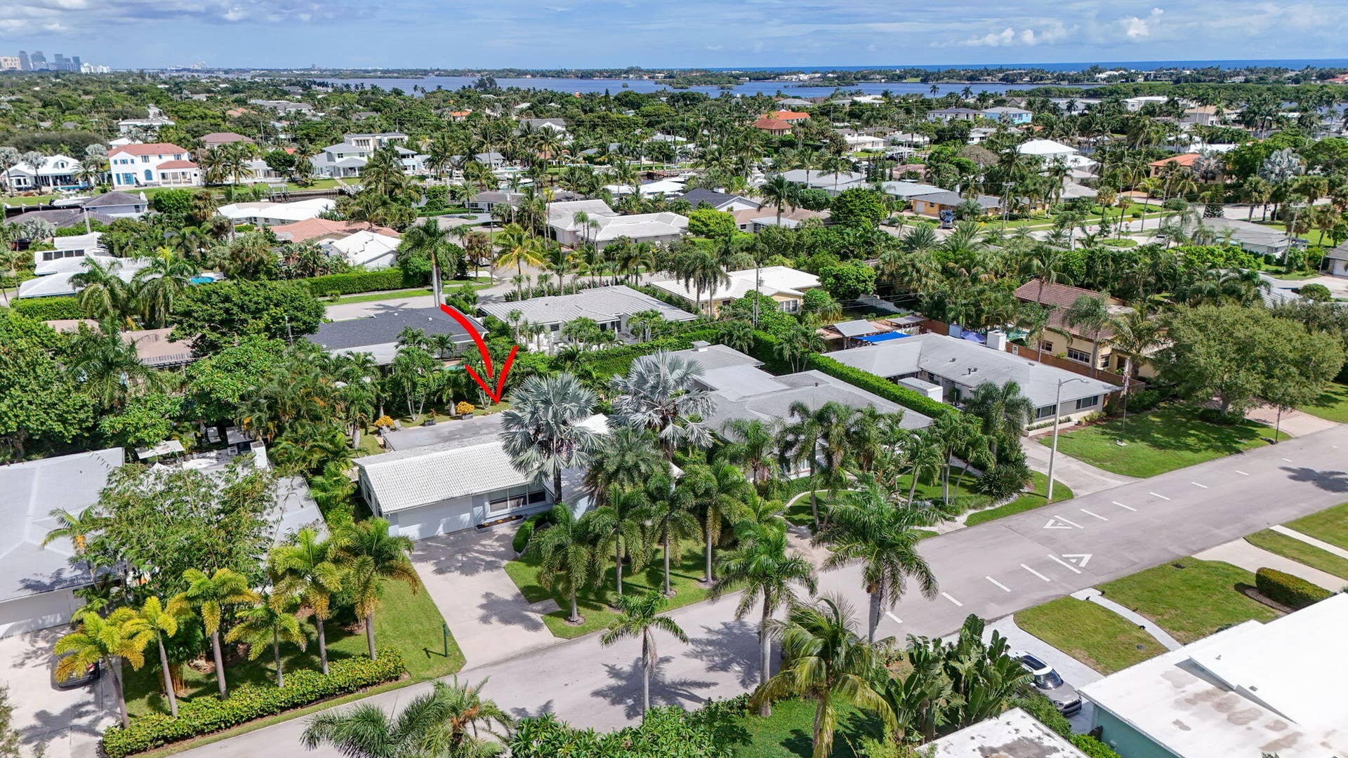 128 VASSAR Drive, Lake Worth Beach, FL 33460 66-web-or-mls-DJI_20261007234957_0321_D-