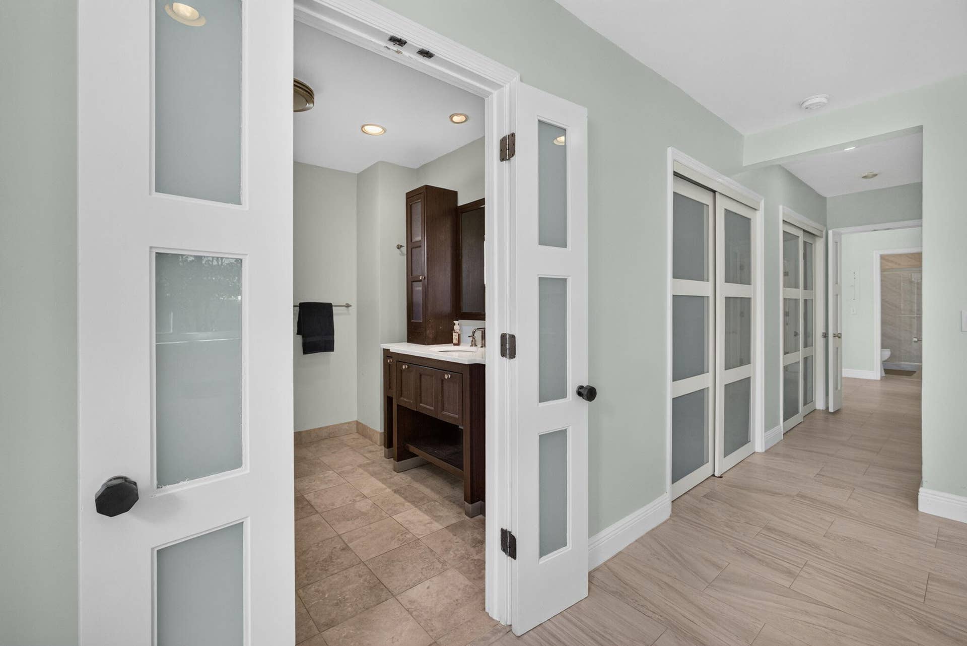 128 VASSAR Drive, Lake Worth Beach, FL 33460 48-web-or-mls-5D1A5774