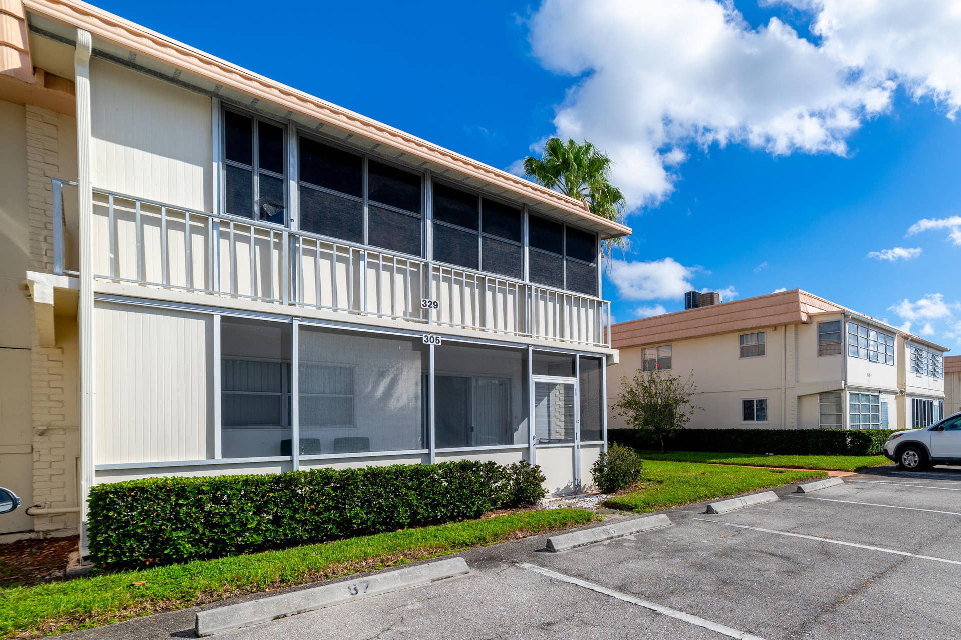 305 Saxony G, Delray Beach, FL 33446 FrontLeft