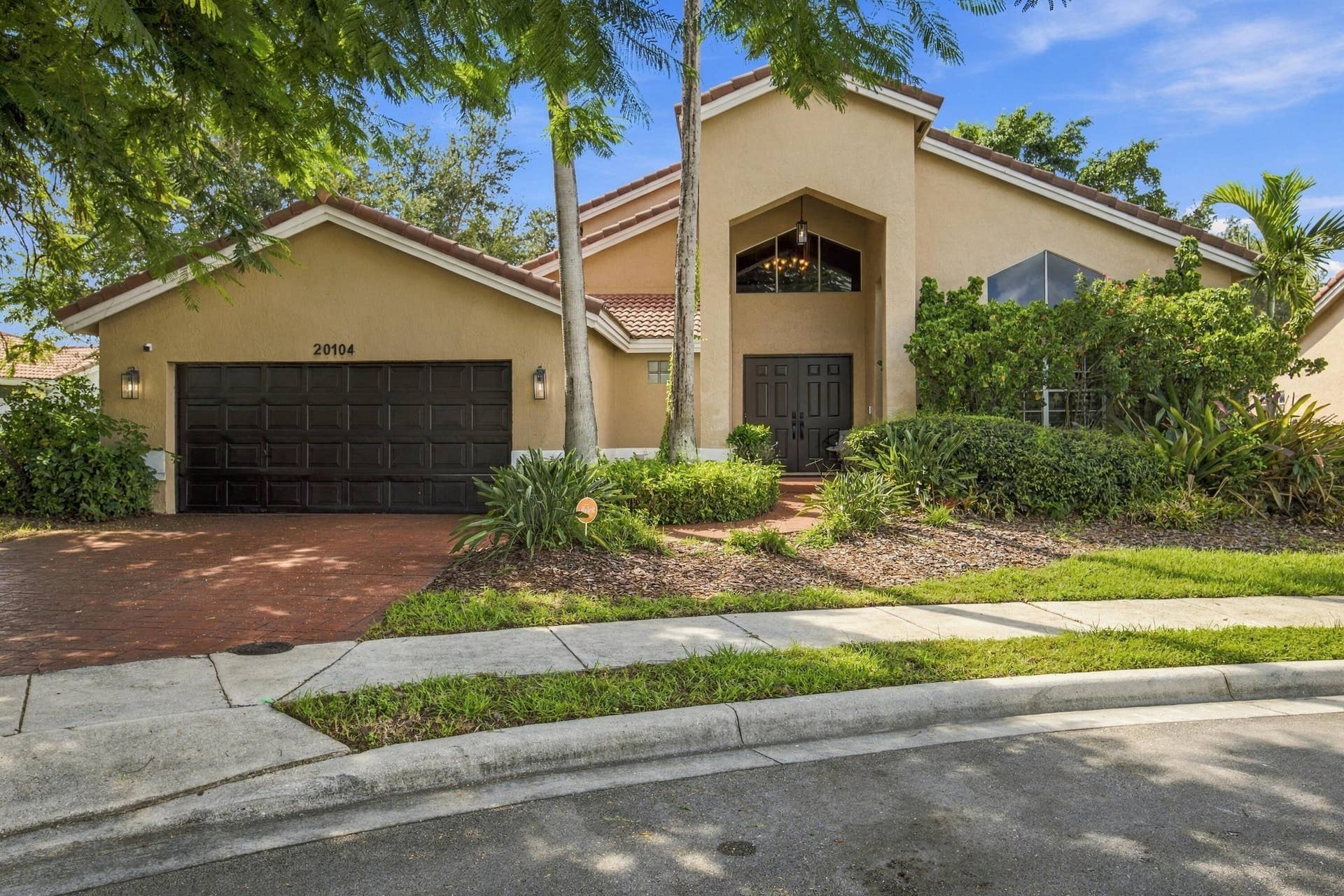 20104 NW 9TH Drive, Pembroke Pines, FL 33029 3-print-IMG_9223