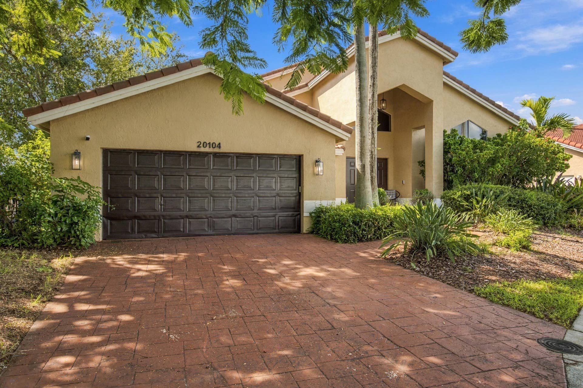 20104 NW 9TH Drive, Pembroke Pines, FL 33029 4-print-IMG_9229