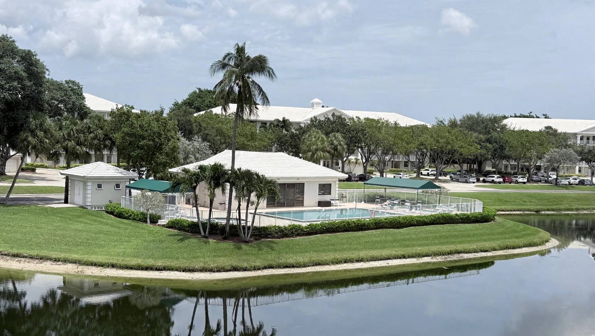 16-pool-and-lake