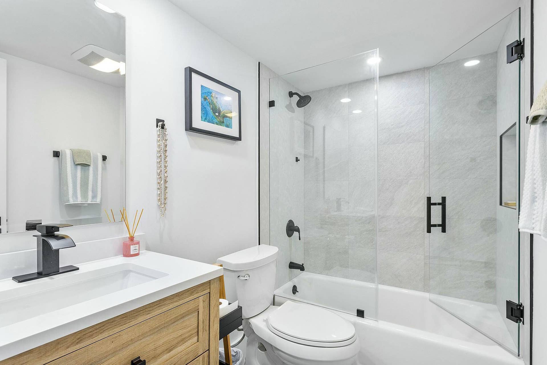 330 N Federal Highway, #211, Deerfield Beach, FL 33441 Primary Bathroom