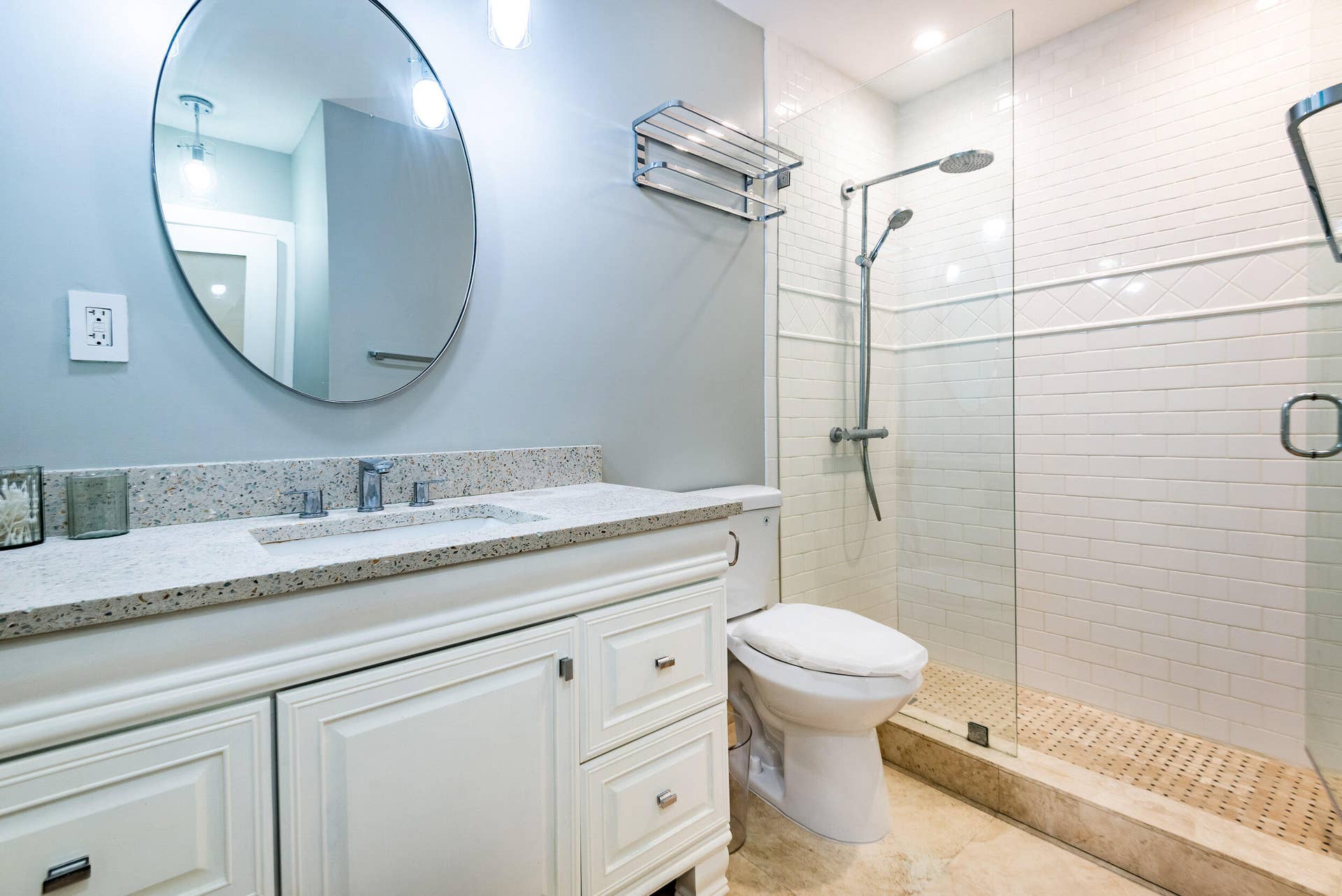 1141 BANYAN Road, Boca Raton, FL 33432 Guest Bathroom