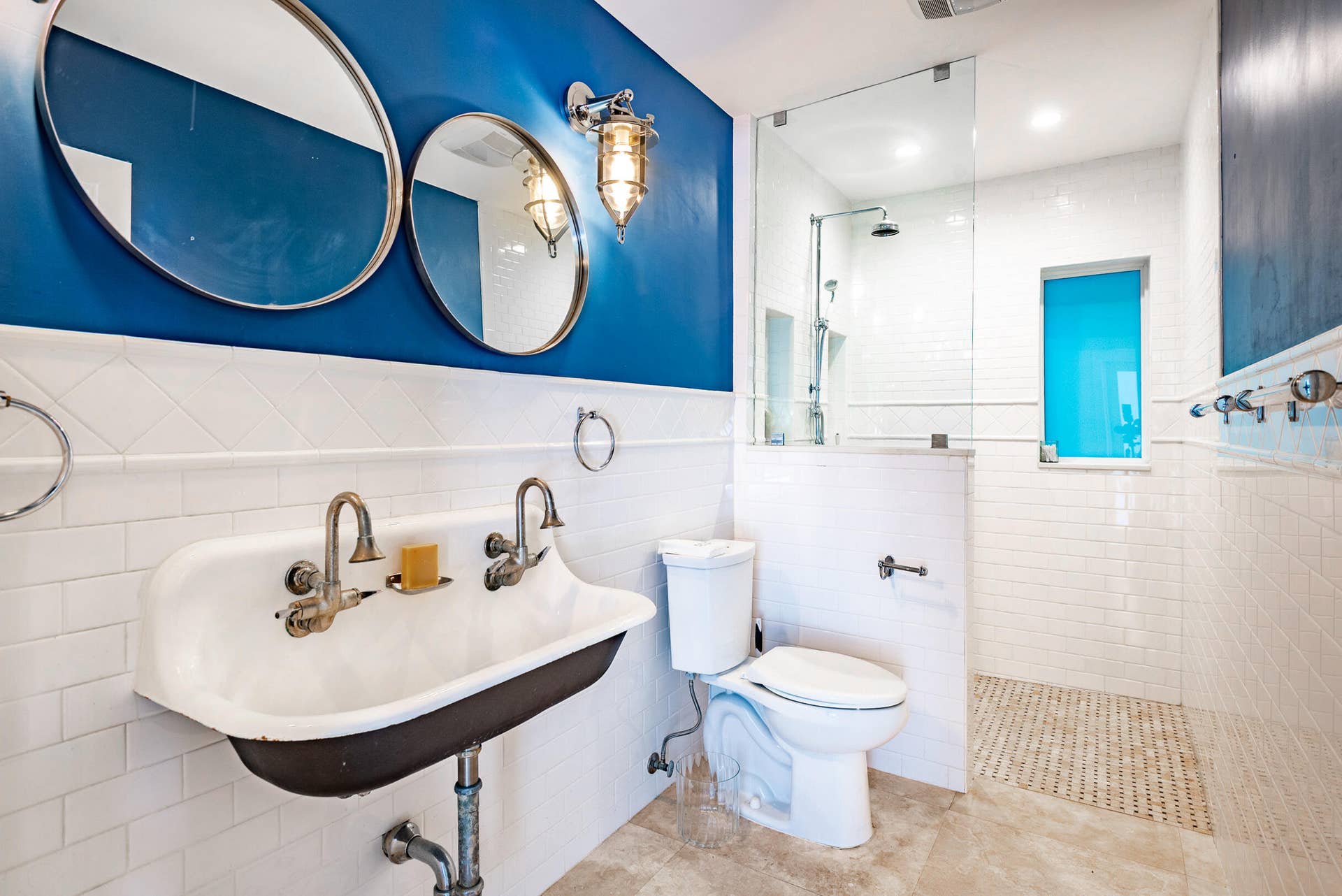 1141 BANYAN Road, Boca Raton, FL 33432 Guest Bathroom