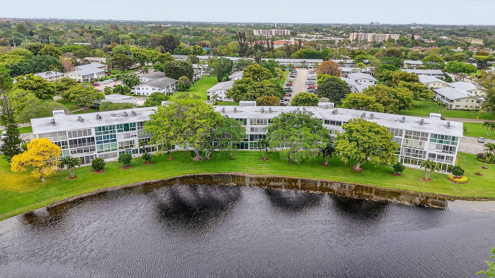 4038 DURHAM B, Deerfield Beach, FL 33442 39-web-or-mls-DJI_20260331043134_0461_D_