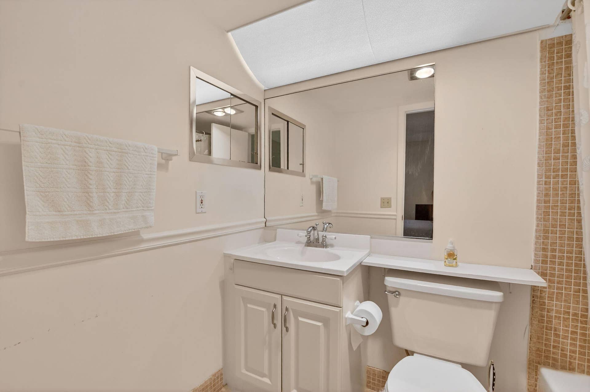 4038 DURHAM B, Deerfield Beach, FL 33442 18-web-or-mls-DSC_5068