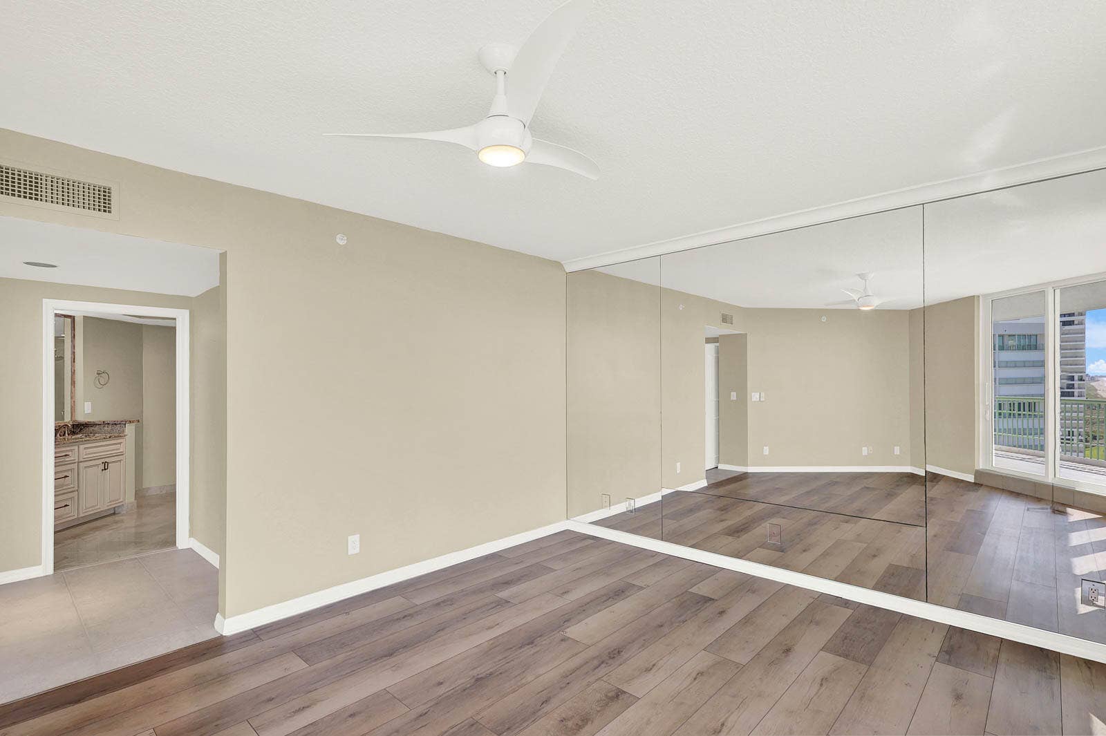 8600 S OCEAN Drive, #1105, Jensen Beach, FL 34957 1105_Regency-21