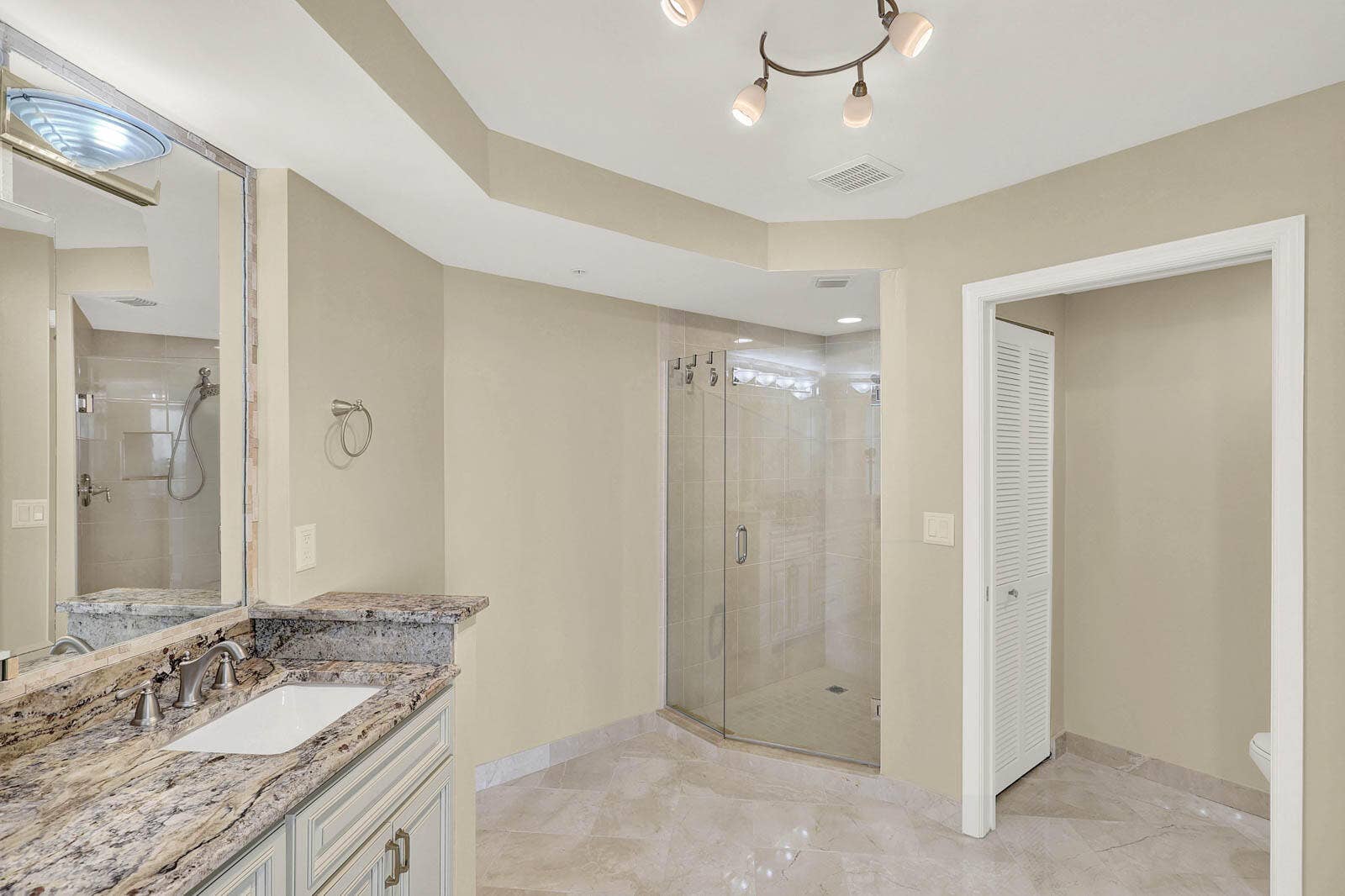 8600 S OCEAN Drive, #1105, Jensen Beach, FL 34957 1105_Regency-23