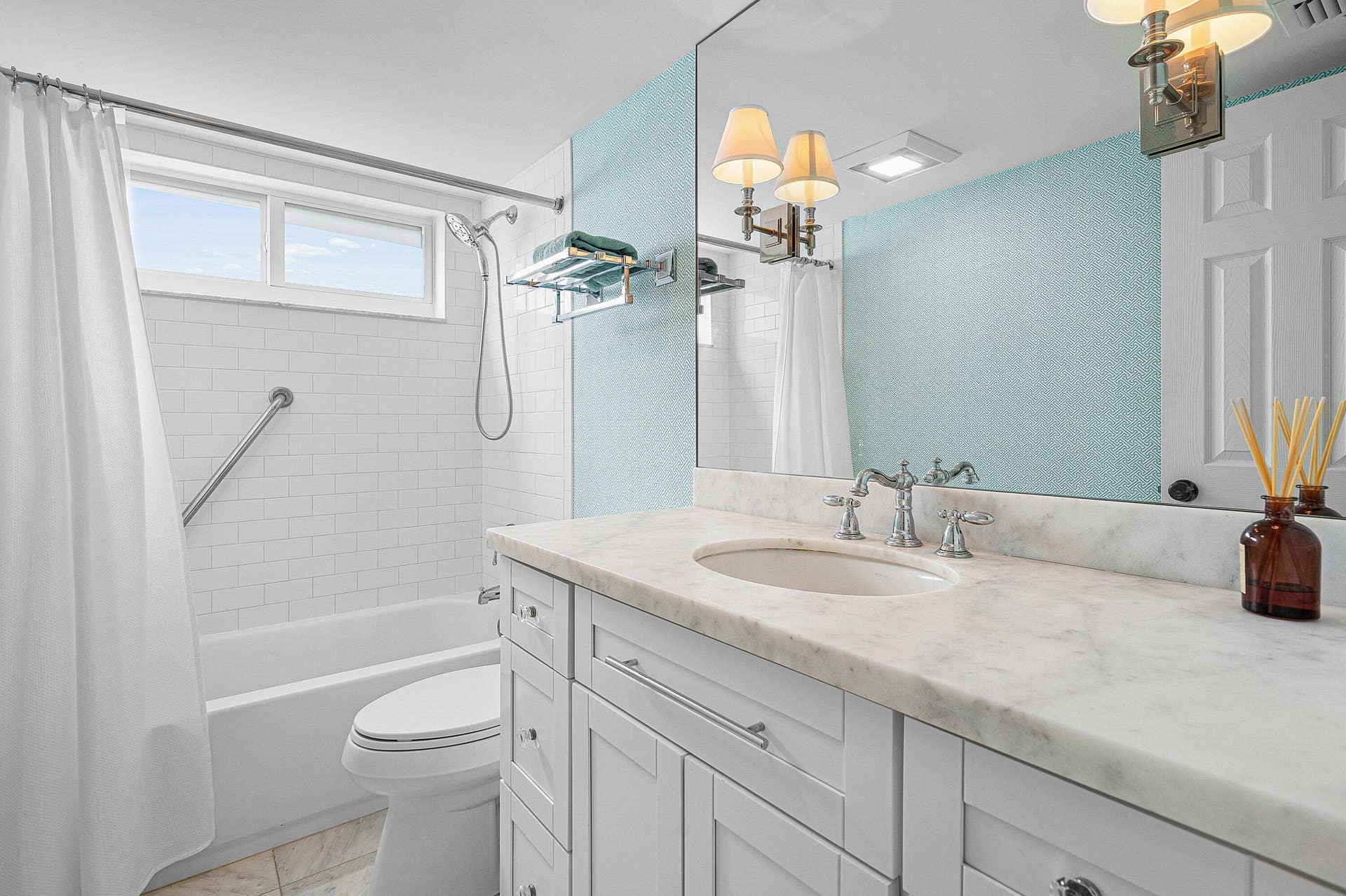 3836 Quail Ridge Drive N, Boynton Beach, FL 33436 Guest Bath