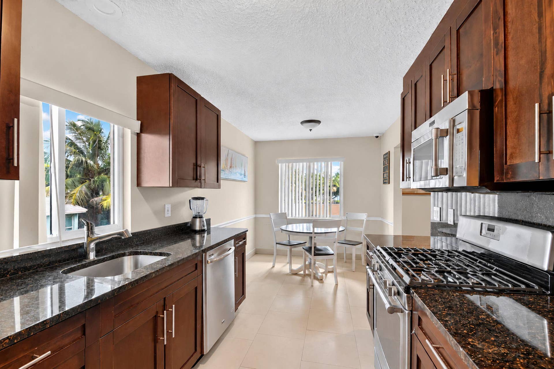 5015 N FLAGLER Drive, West Palm Beach, FL 33407 15-web-or-mls-DSC_1383