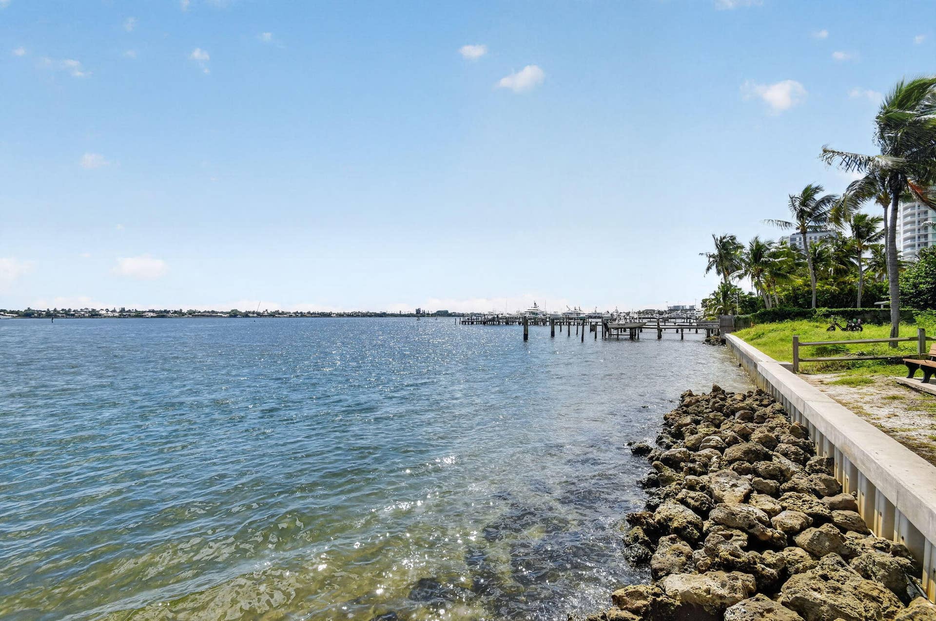 5015 N FLAGLER Drive, West Palm Beach, FL 33407 35-web-or-mls-DSC_1488