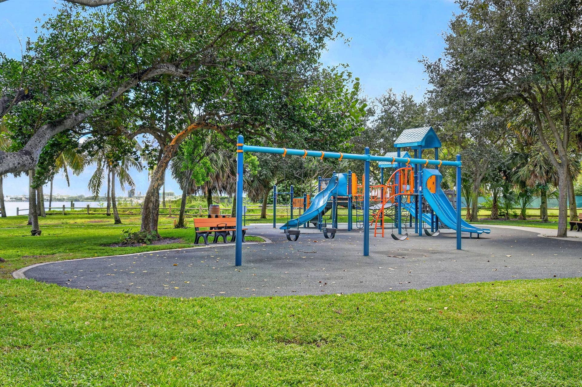 5015 N FLAGLER Drive, West Palm Beach, FL 33407 Osprey Park Playground
