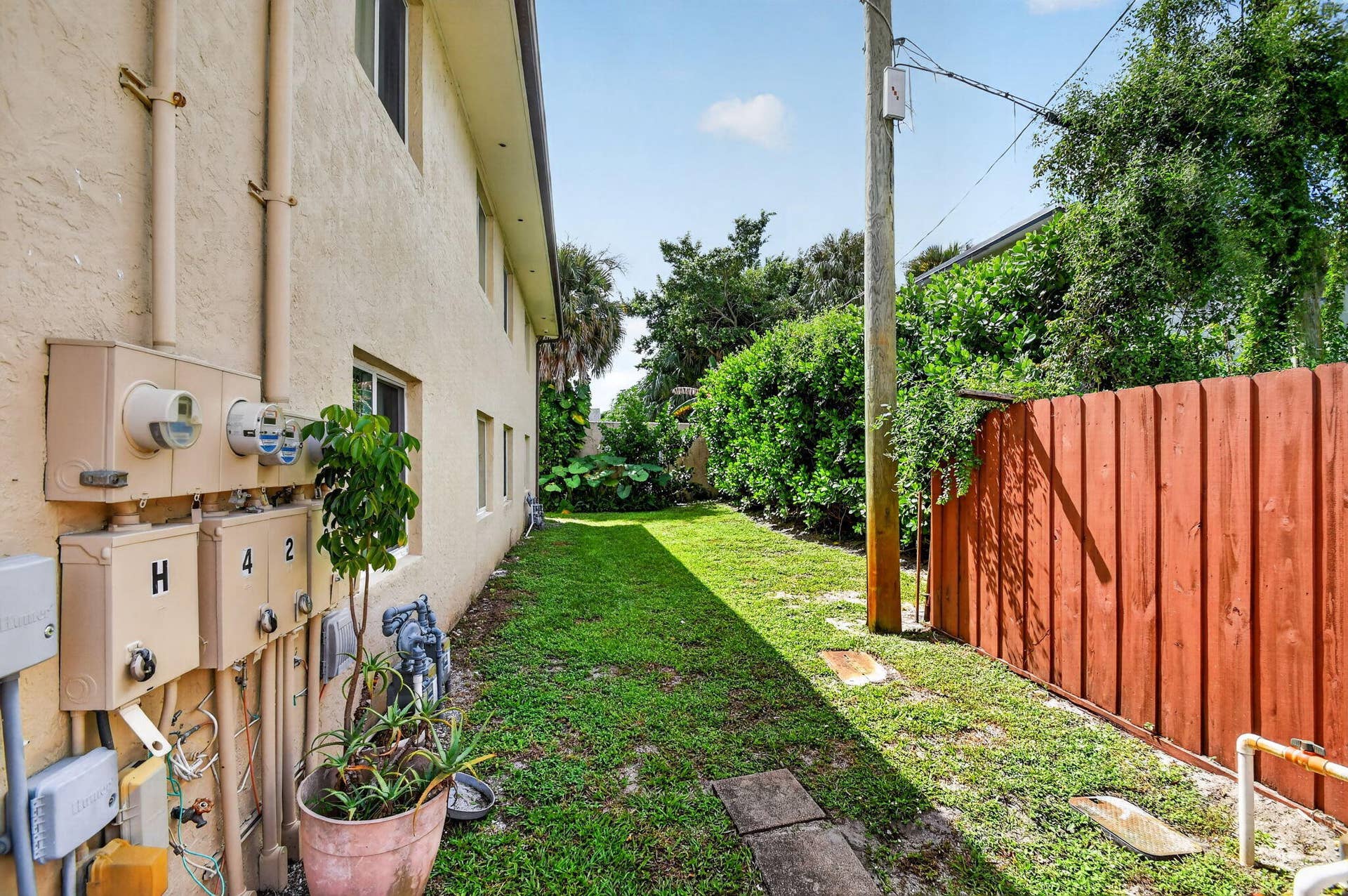 5015 N FLAGLER Drive, West Palm Beach, FL 33407 26-web-or-mls-DSC_1443