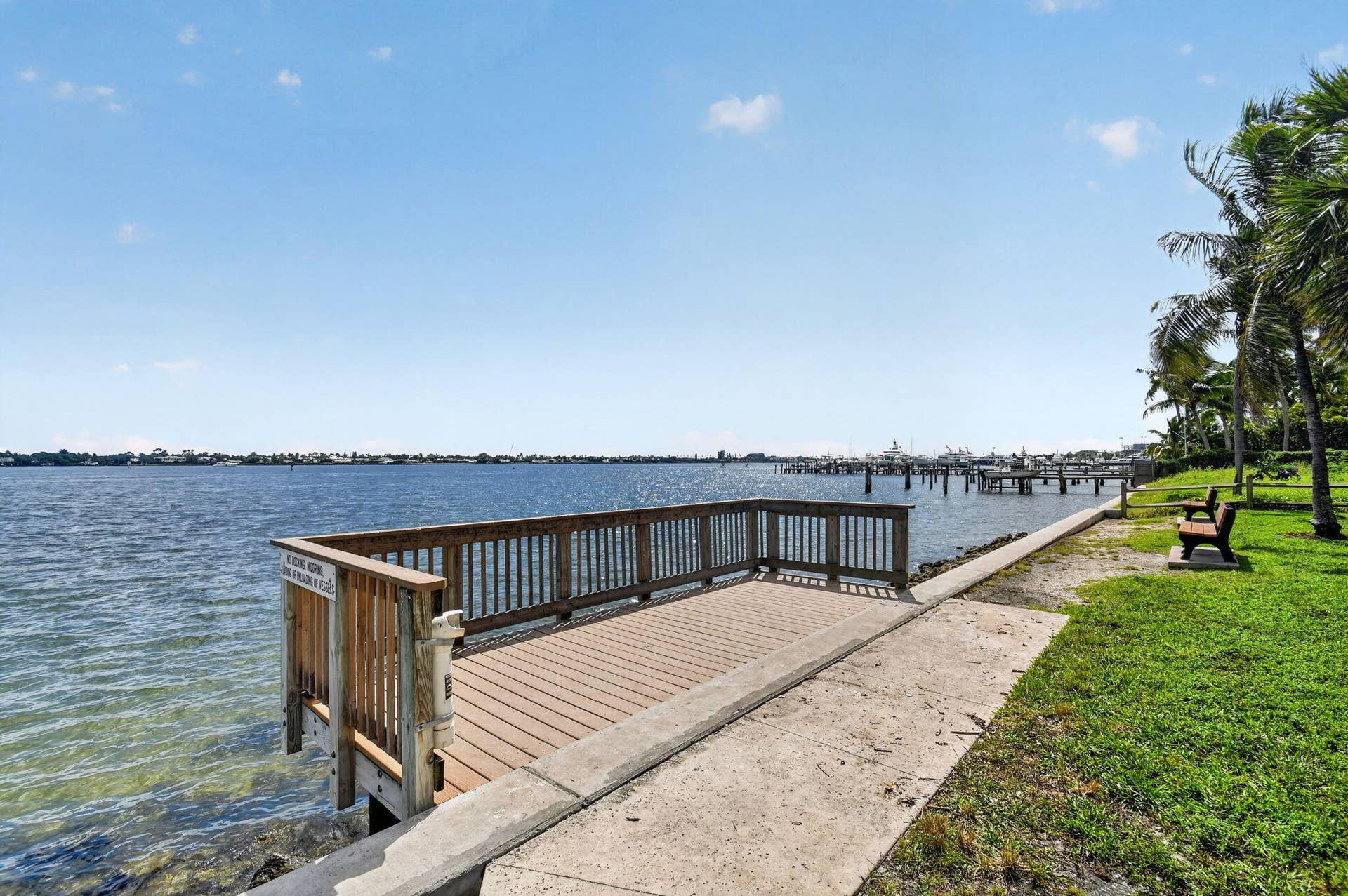 5015 N FLAGLER Drive, West Palm Beach, FL 33407 View at edge of Osprey Park