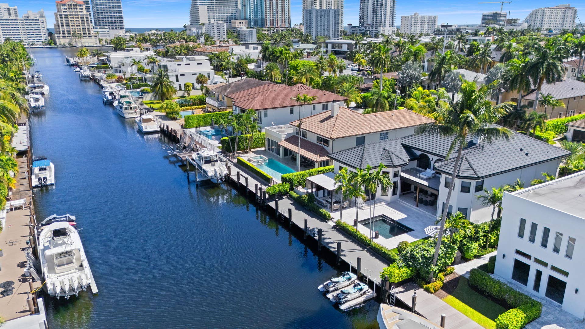 2525 SEA ISLAND Drive, Fort Lauderdale, FL 33301 6-web-or-mls-DJI_20261005135008_0604_D