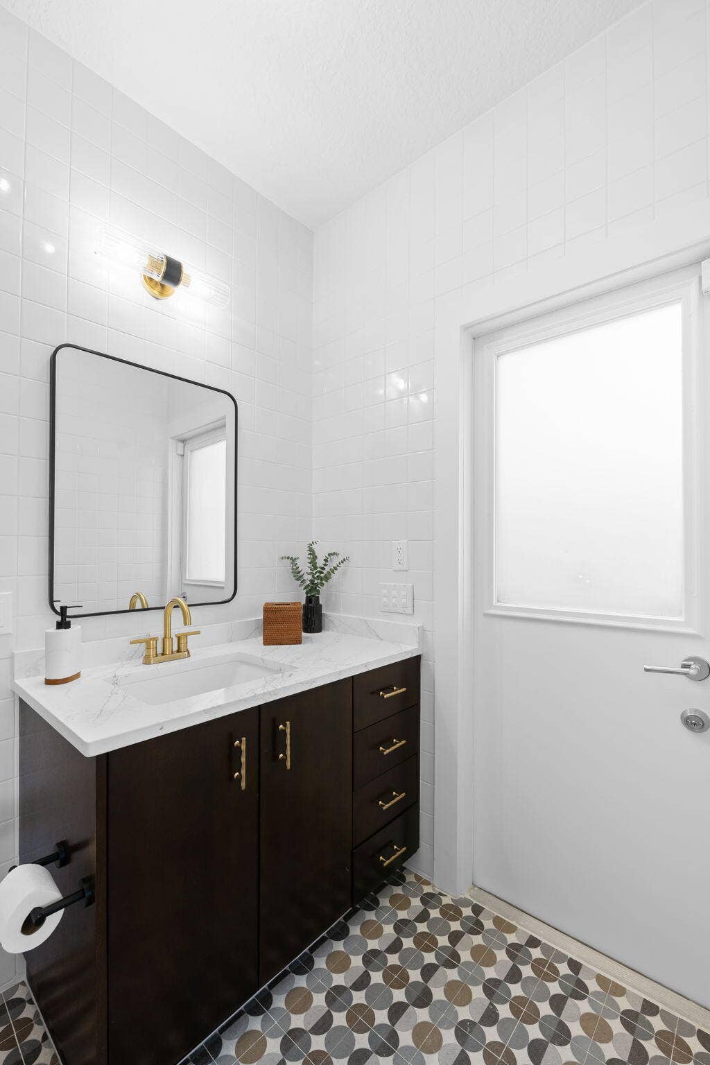 2525 SEA ISLAND Drive, Fort Lauderdale, FL 33301 59-web-or-mls-DSC_5518