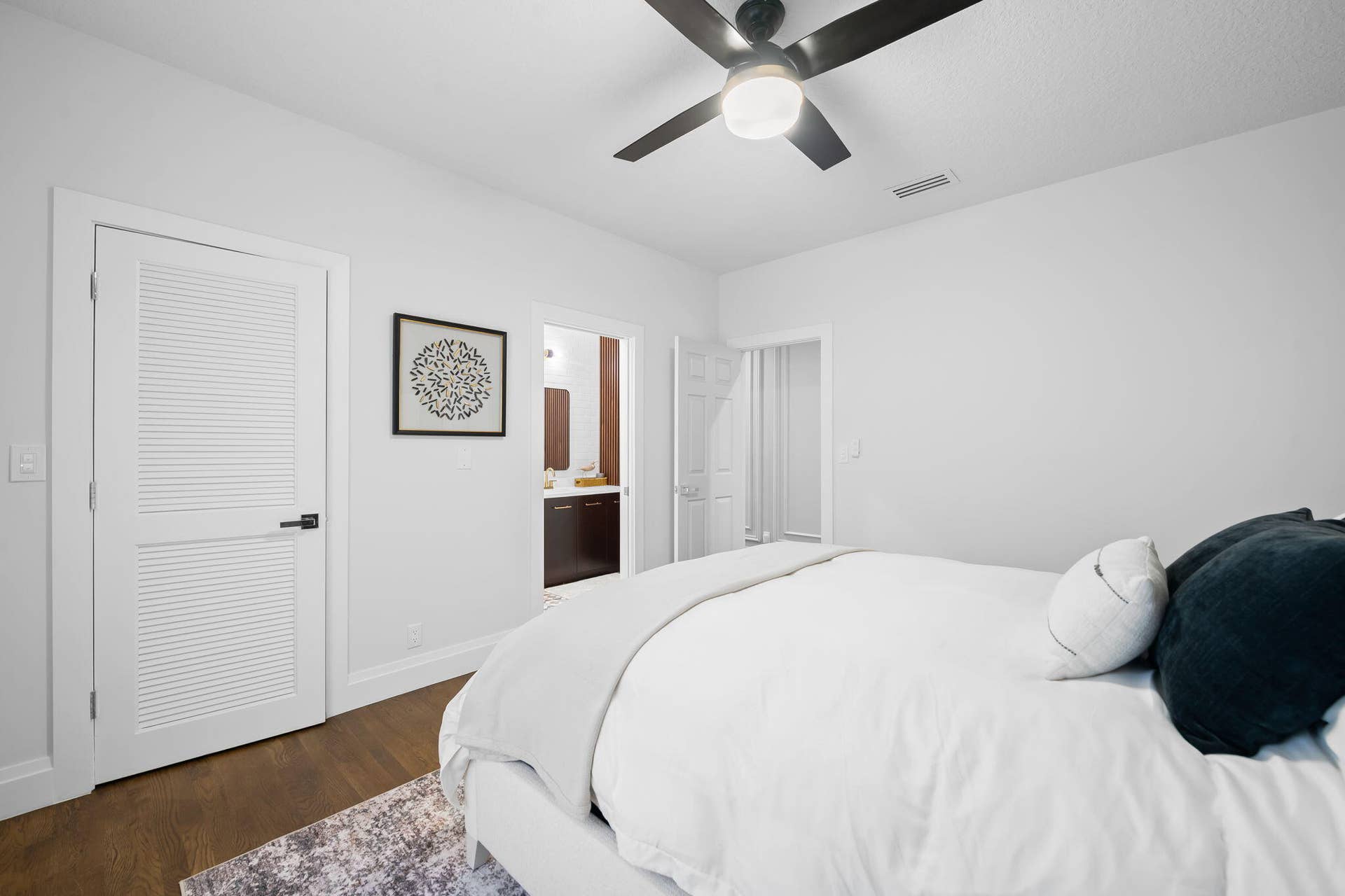 2525 SEA ISLAND Drive, Fort Lauderdale, FL 33301 downstairs guestroom 1