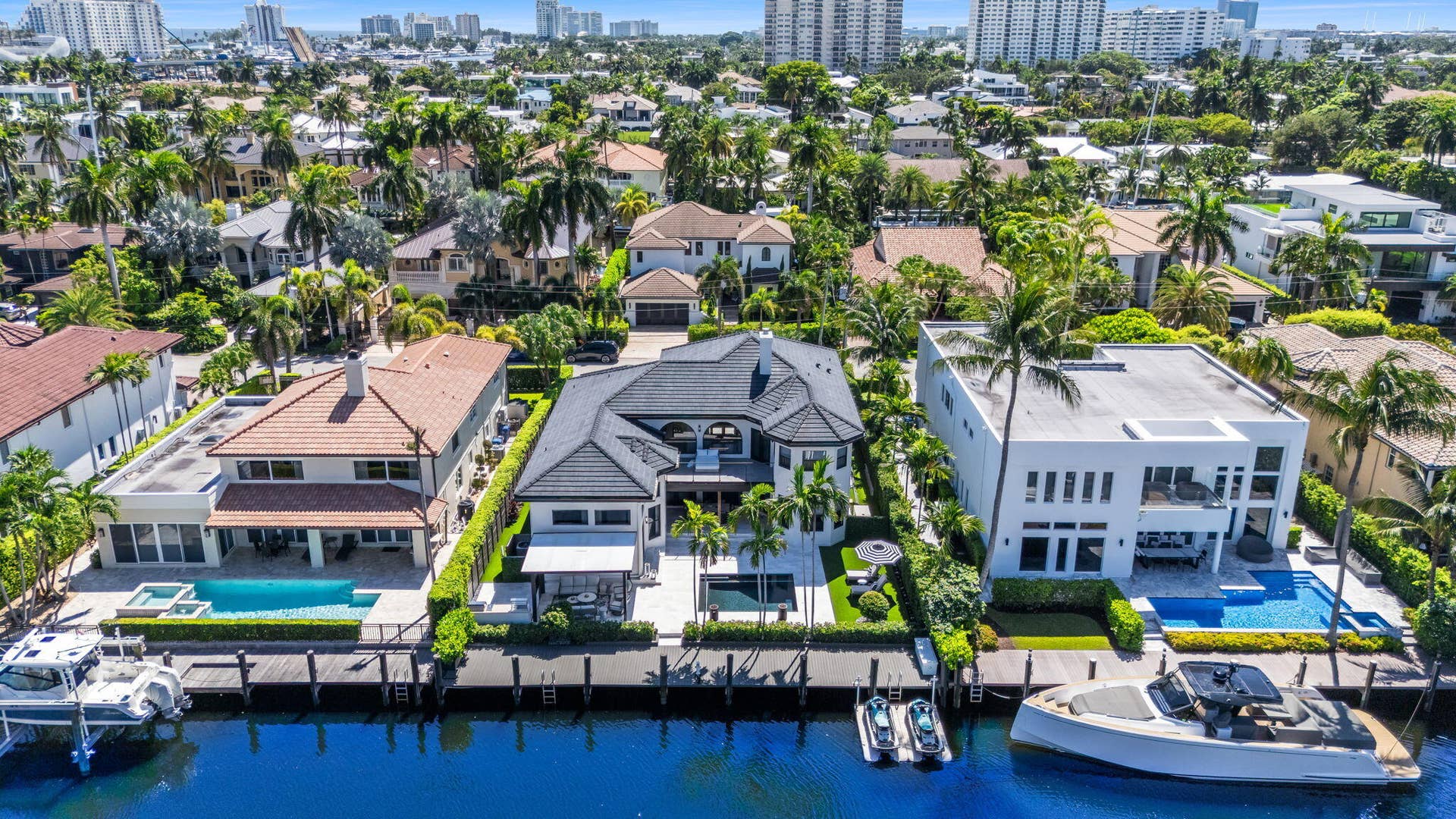 2525 SEA ISLAND Drive, Fort Lauderdale, FL 33301 4-web-or-mls-DJI_20261005134937_0595_D