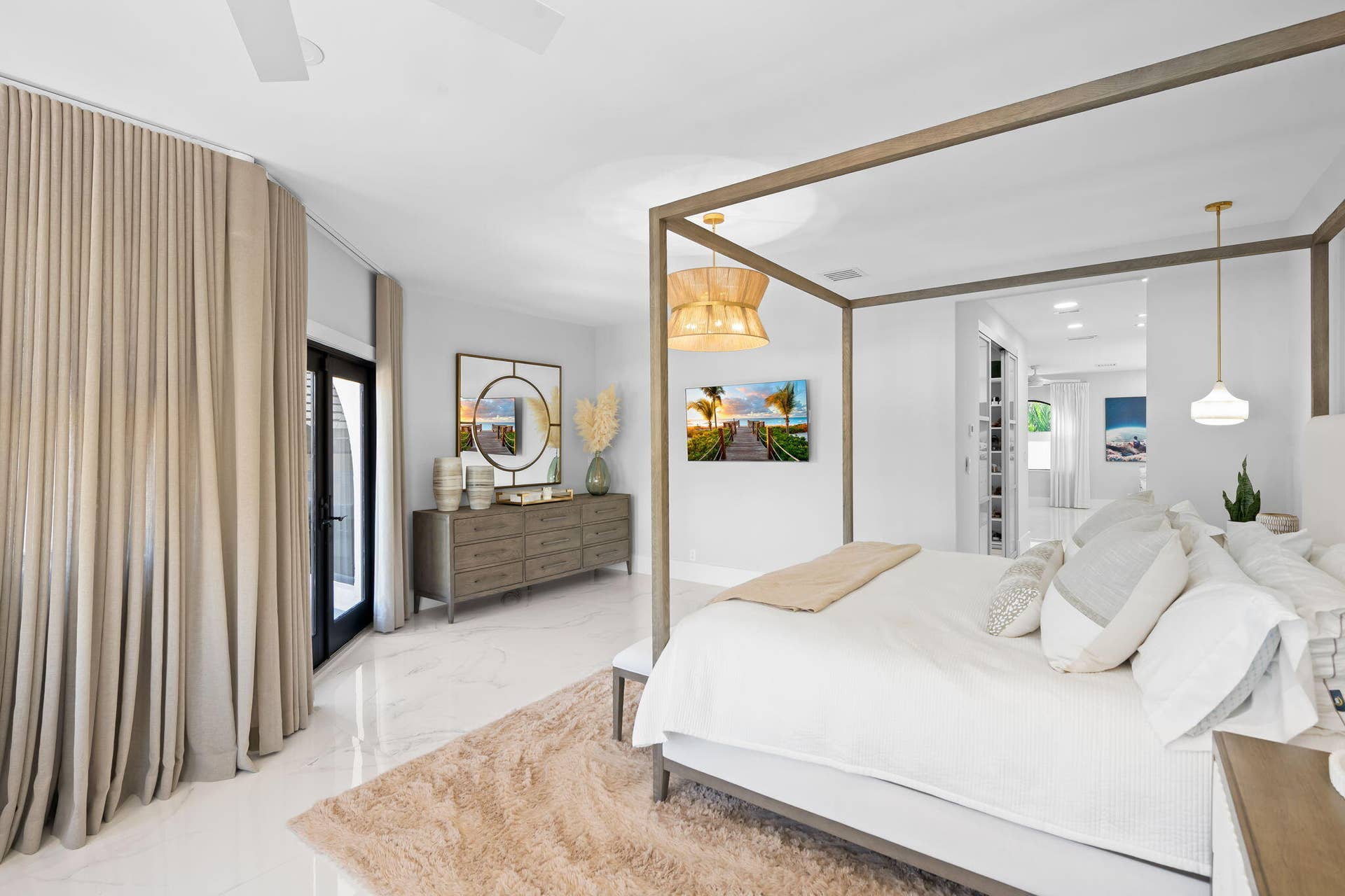 2525 SEA ISLAND Drive, Fort Lauderdale, FL 33301 upstairs primary suite