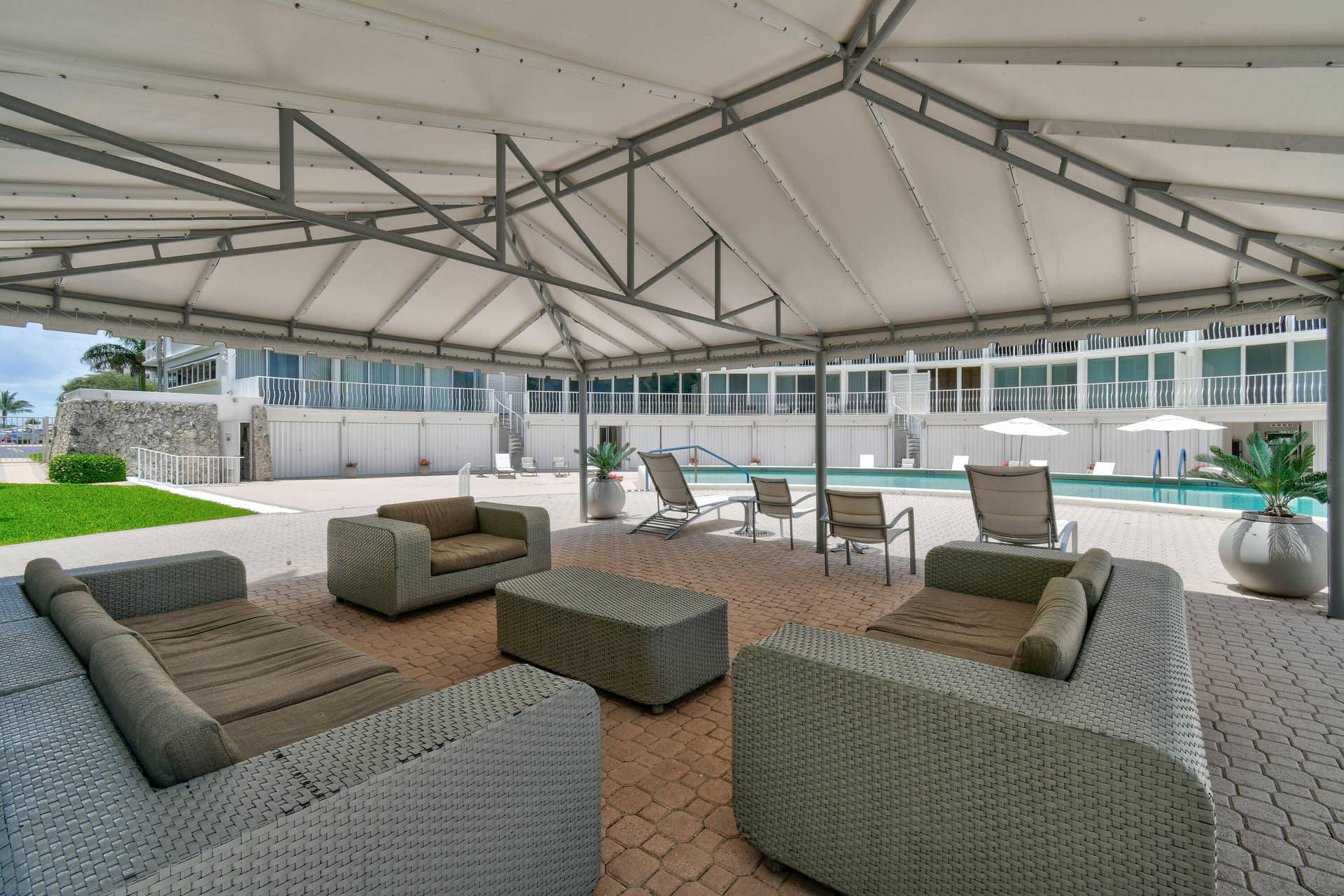 2774 S OCEAN Boulevard, #506, Palm Beach, FL 33480 2774SOceanBlvd-AmbassadorSouth(11)
