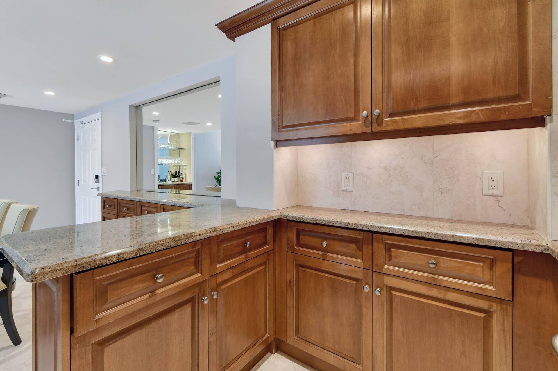 2774 S OCEAN Boulevard, #506, Palm Beach, FL 33480 2774SOceanBlvd#506(17)