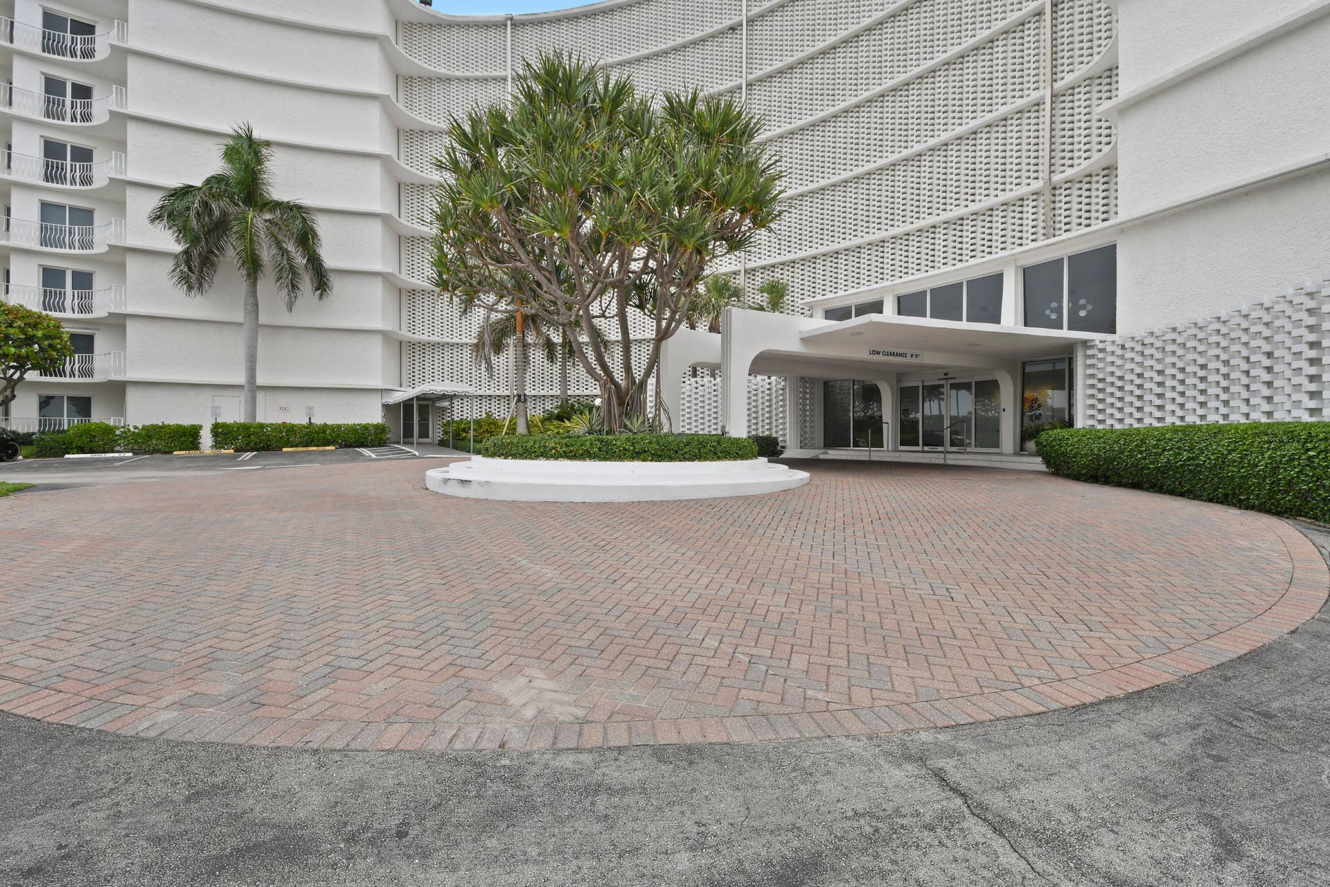 2774 S OCEAN Boulevard, #506, Palm Beach, FL 33480 2774SOceanBlvd-AmbassadorSouth(22)