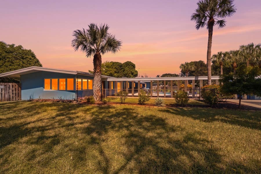 Property photo for 4501 E COUNTRY CLUB Circle, Plantation, FL