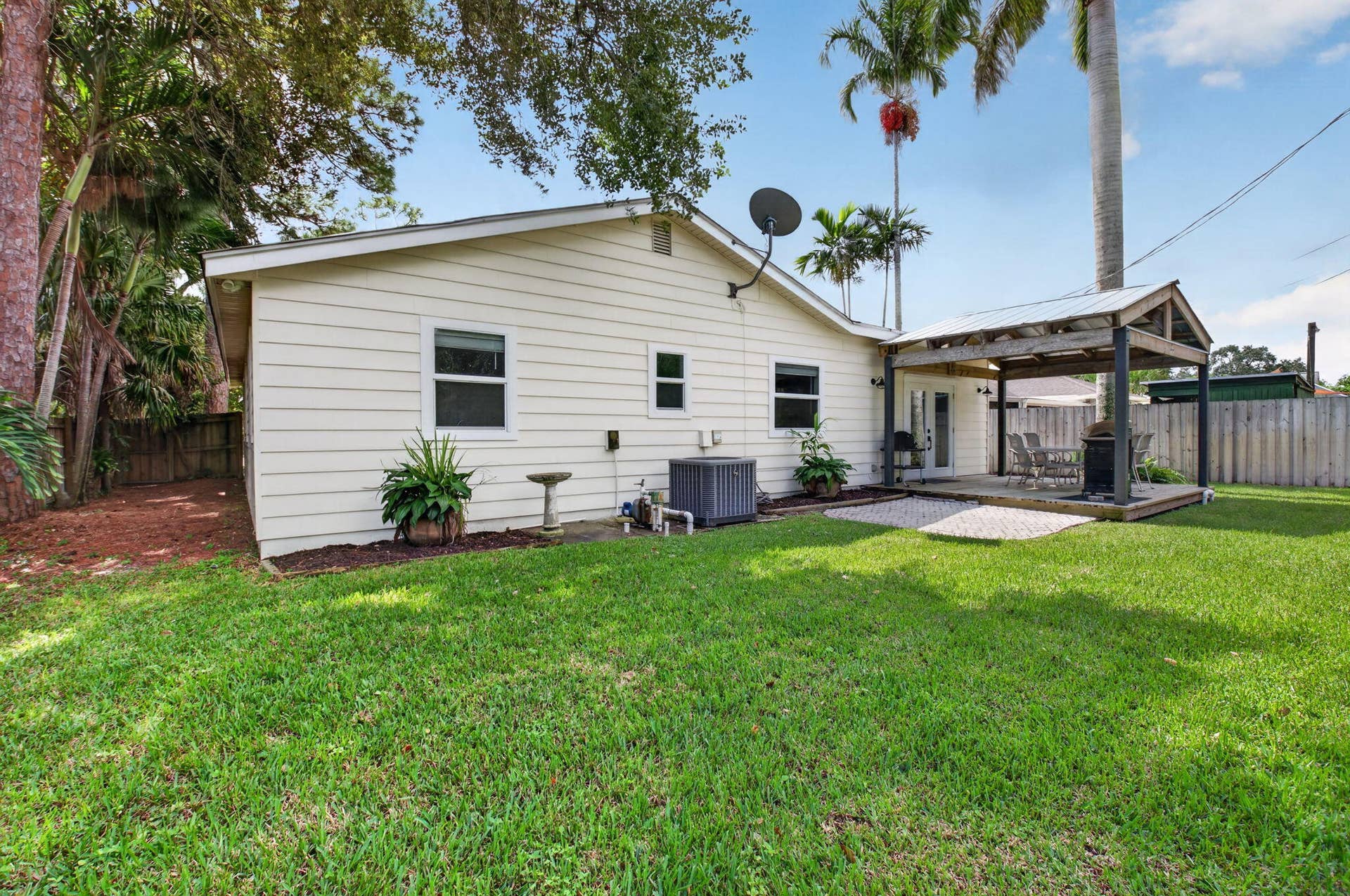 4675 CANAL Drive, Lake Worth, FL 33463 33-web-or-mls-DSC_4009