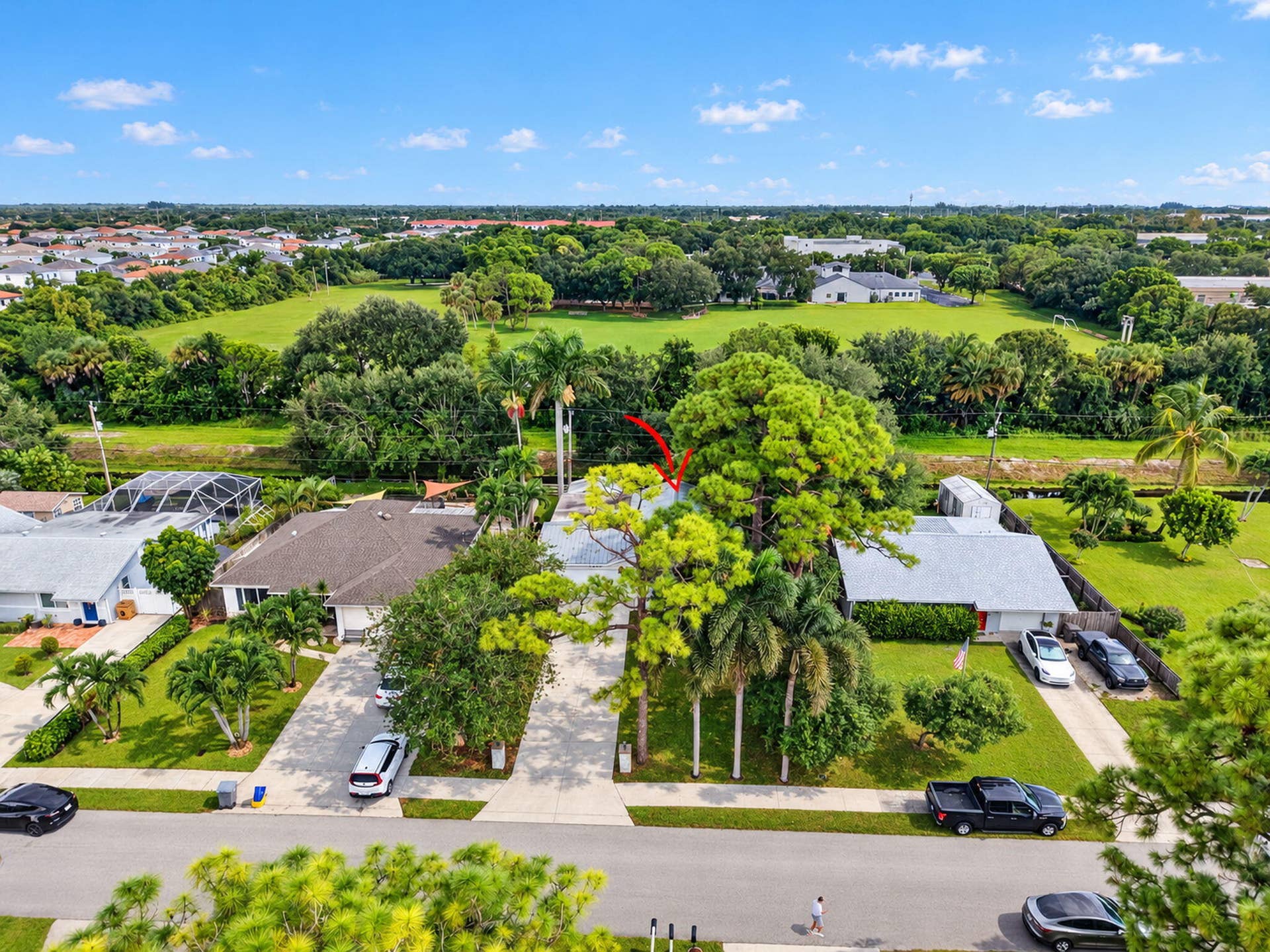 4675 CANAL Drive, Lake Worth, FL 33463 40-web-or-mls-DJI_20261007133206_0406_D