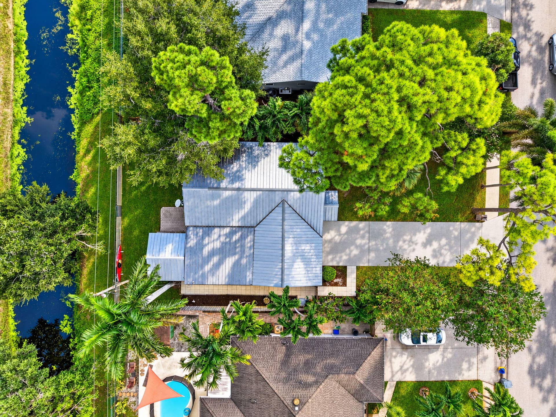 4675 CANAL Drive, Lake Worth, FL 33463 50-web-or-mls-DJI_20261007133420_0456_D