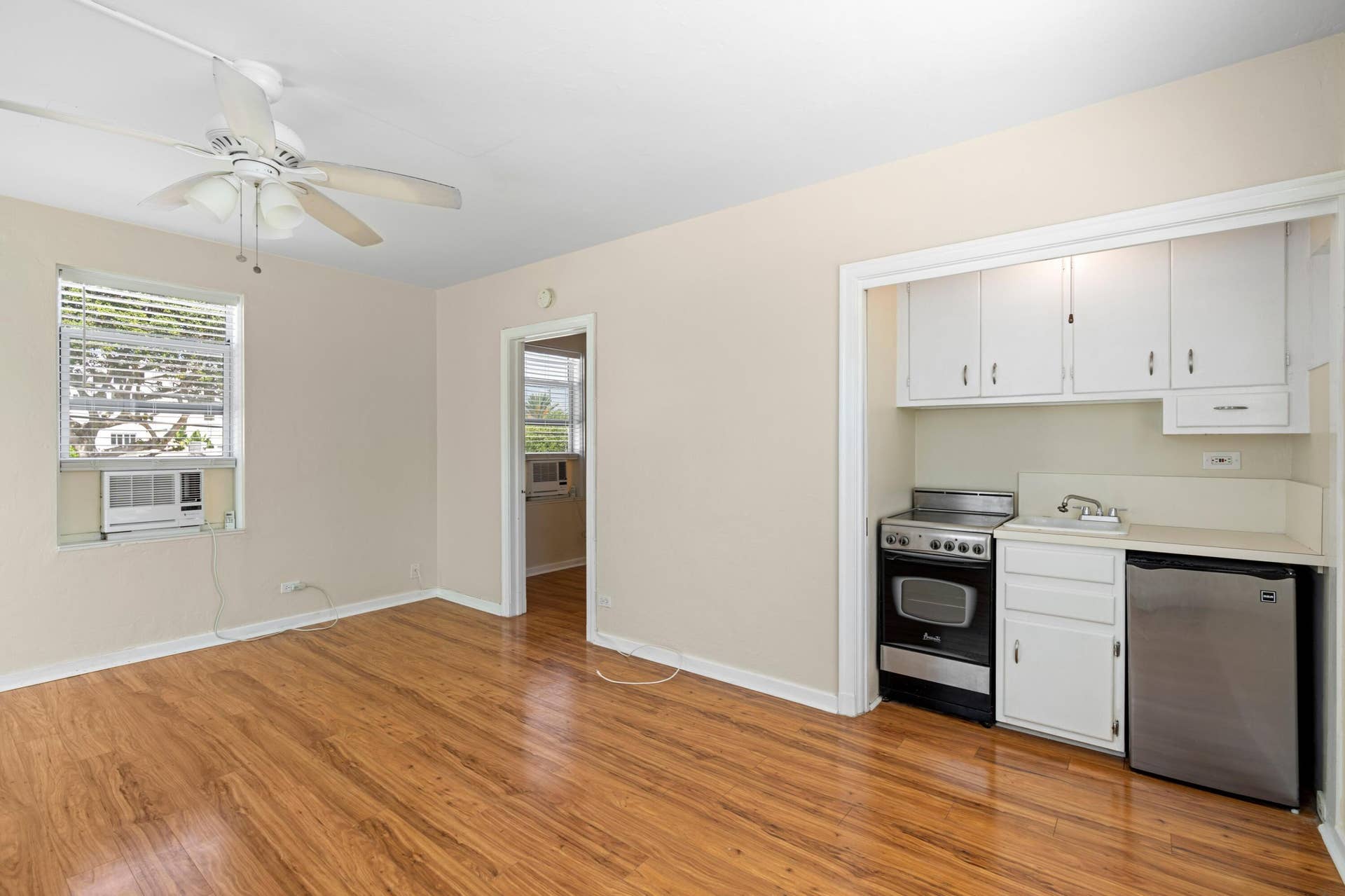 90 SE 5th Avenue, #4, Delray Beach, FL 33483 DSC07424.jpg-SMALL