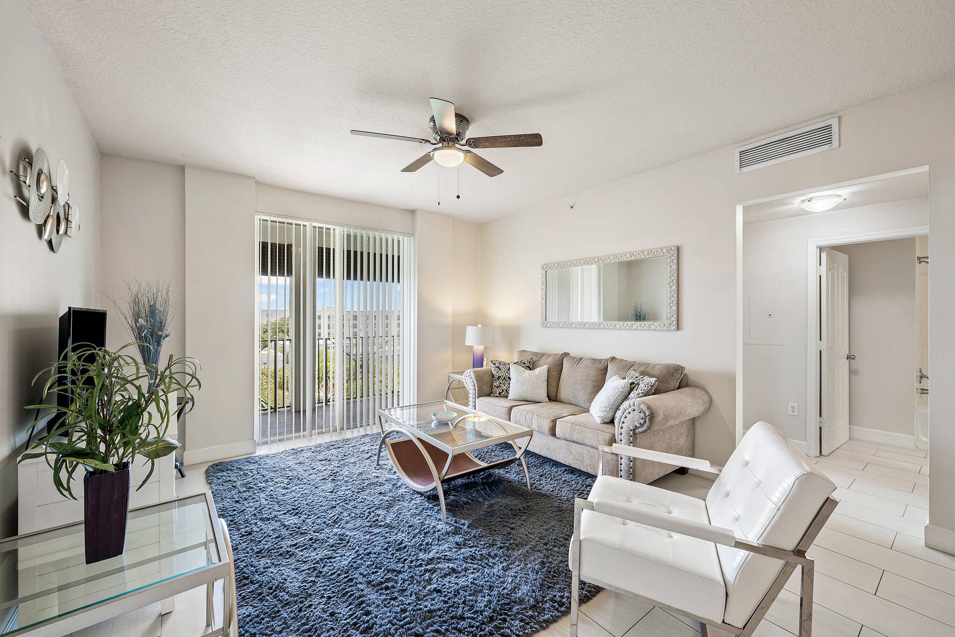 255 NE 3rd Avenue, #2503, Delray Beach, FL 33444 Living Room