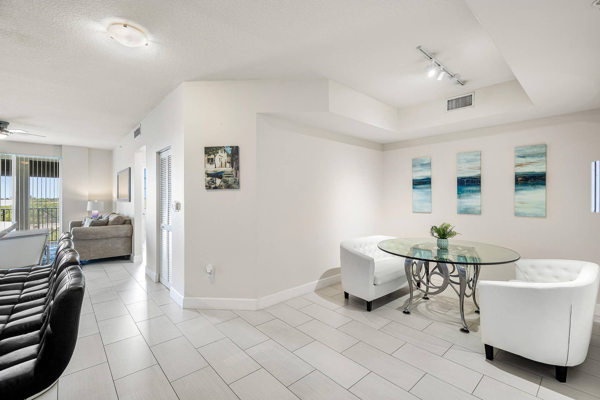 255 NE 3rd Avenue, #2503, Delray Beach, FL 33444 Dining Area