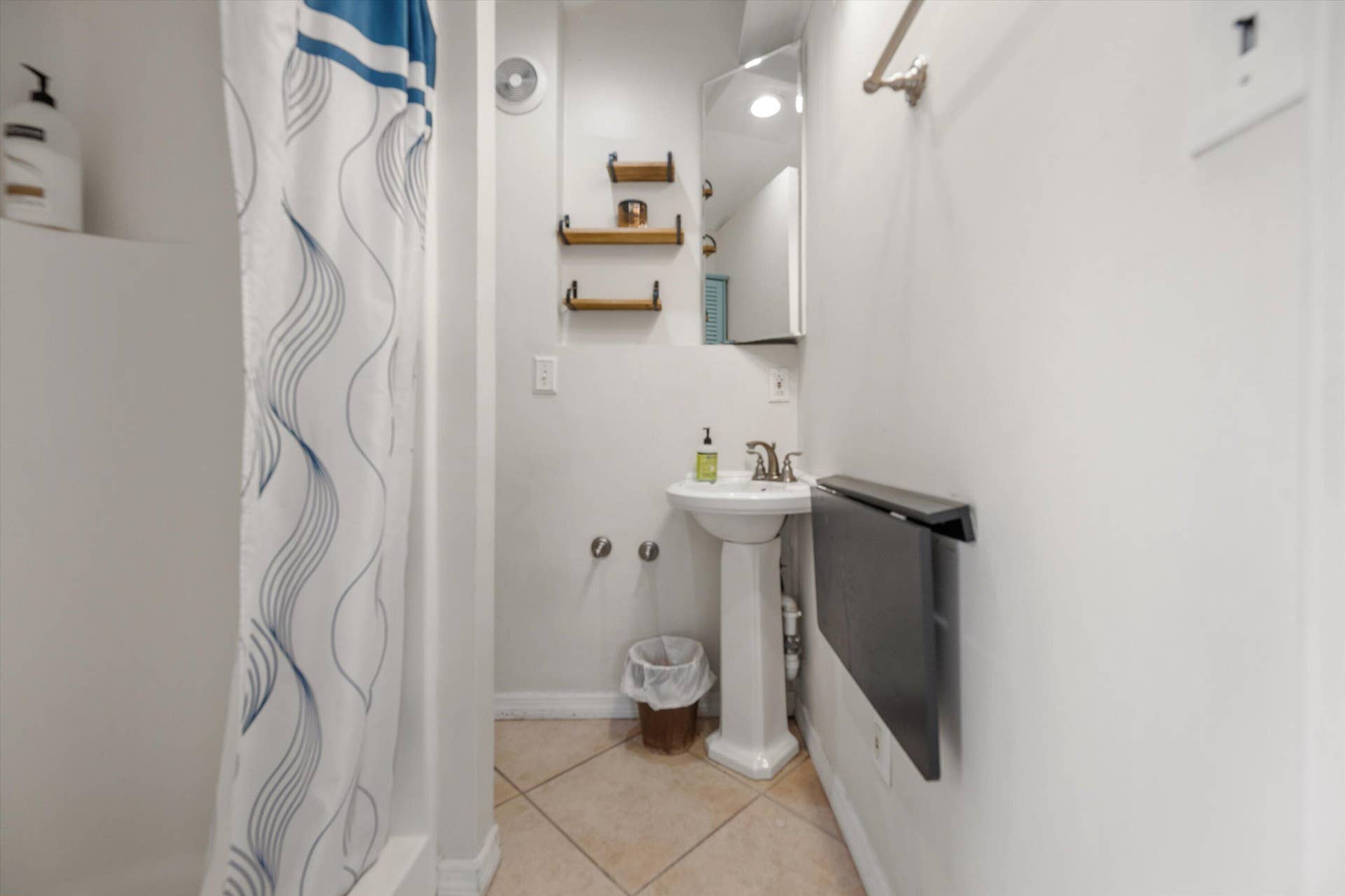 436 38th Street, West Palm Beach, FL 33407 39-DSC_5298