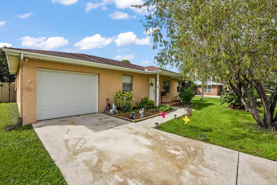 Property photo for 2322 SE Bounty Avenue, Port St Lucie, FL